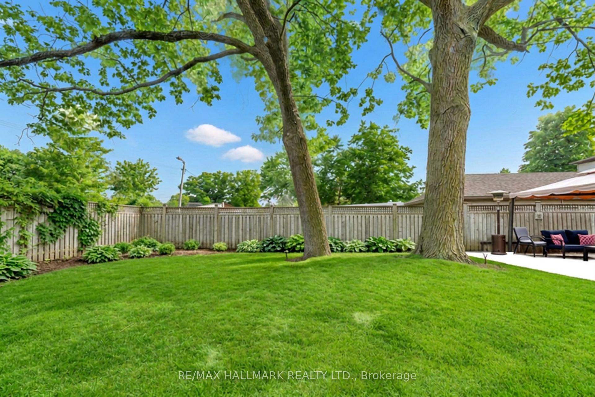 Photo 43 of 76 Ashbourne Drive, Etobicoke, Islington-City Centre West — HOMEH