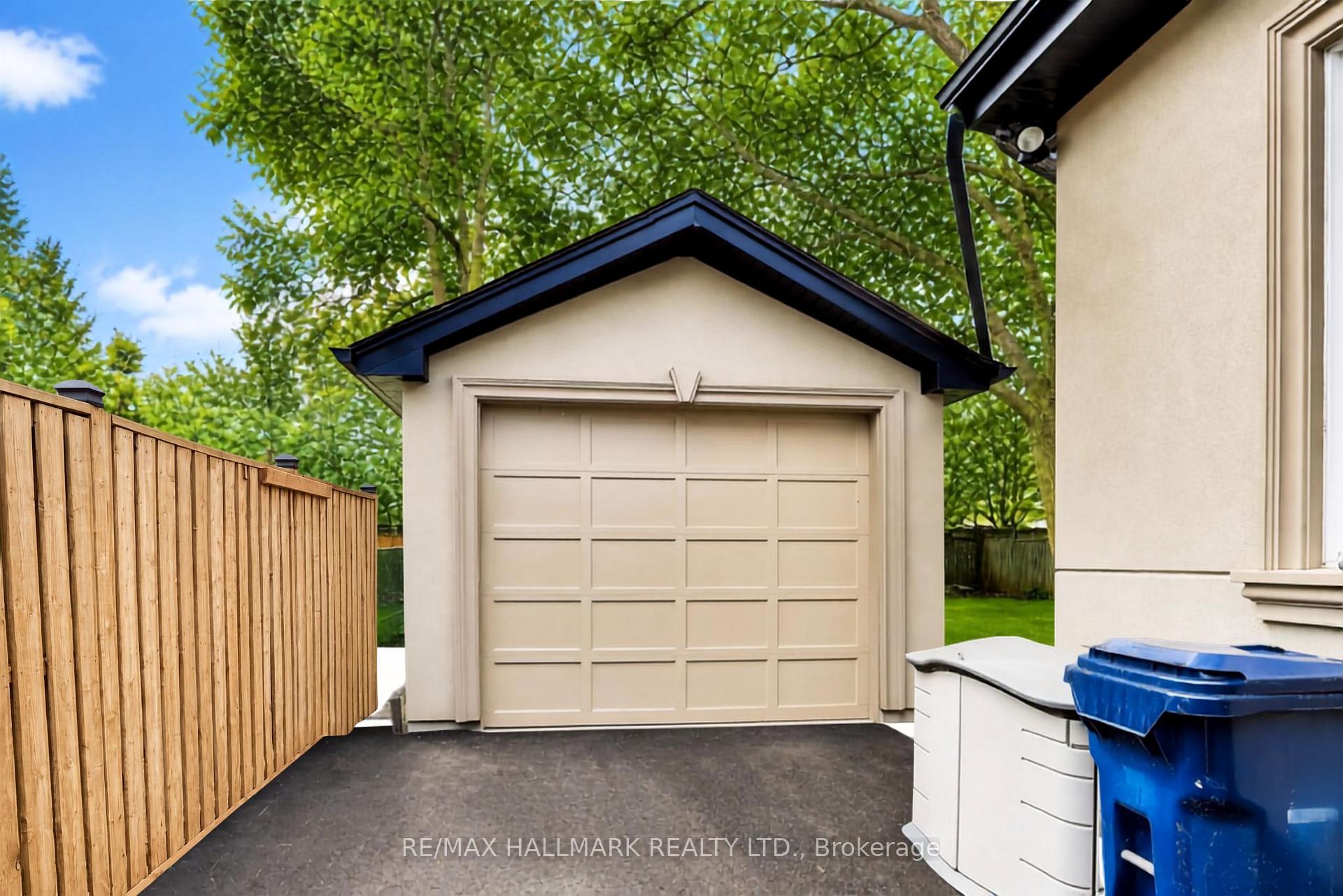Photo 45 of 76 Ashbourne Drive, Etobicoke, Islington-City Centre West — HOMEH