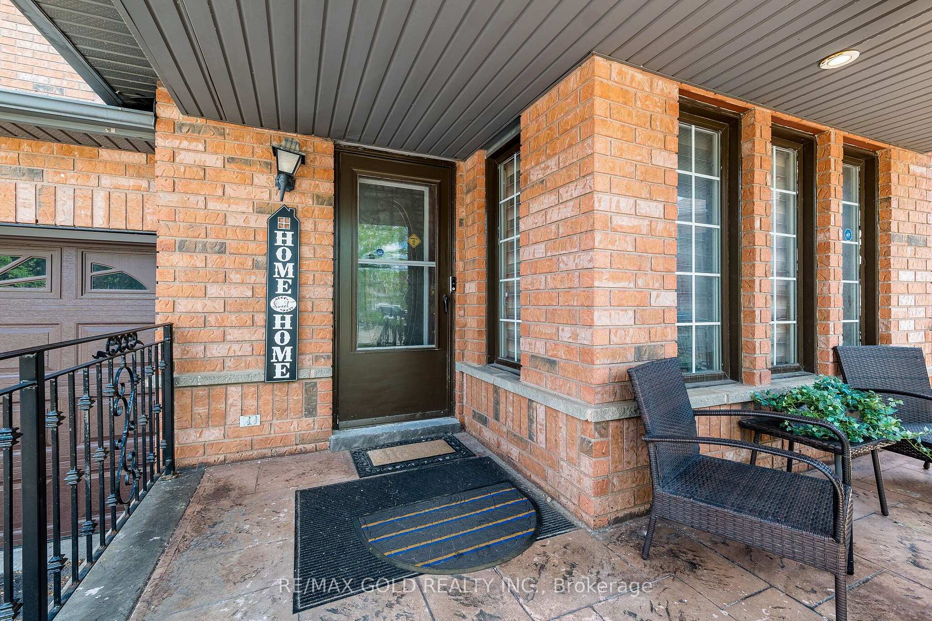 Photo 3 of 60 Four Seasons Circle, Brampton, Fletcher's Meadow — HOMEH