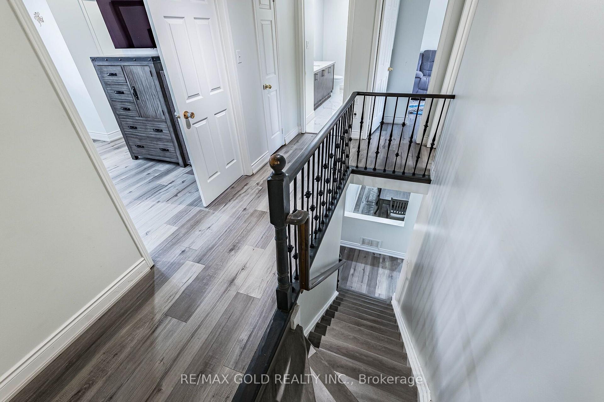Photo 29 of 60 Four Seasons Circle, Brampton, Fletcher's Meadow — HOMEH