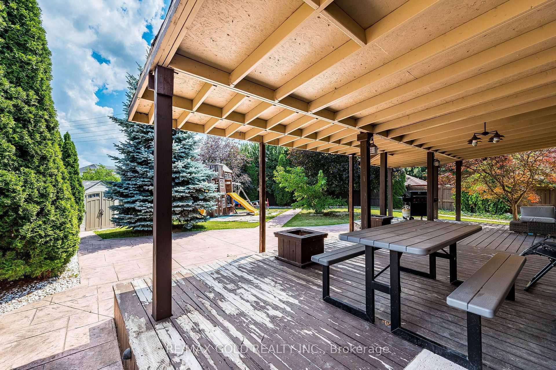 Photo 37 of 60 Four Seasons Circle, Brampton, Fletcher's Meadow — HOMEH