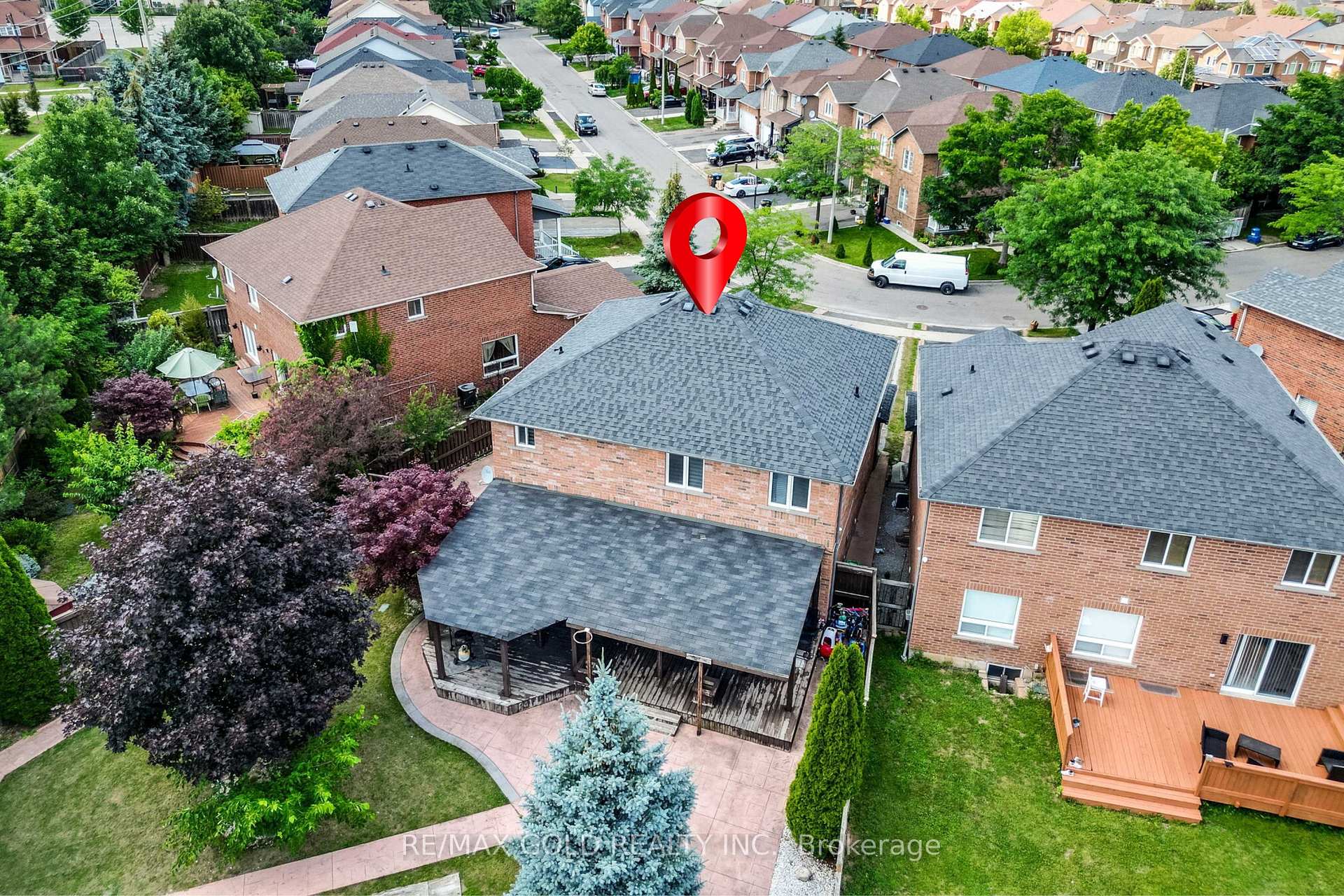 Photo 45 of 60 Four Seasons Circle, Brampton, Fletcher's Meadow — HOMEH