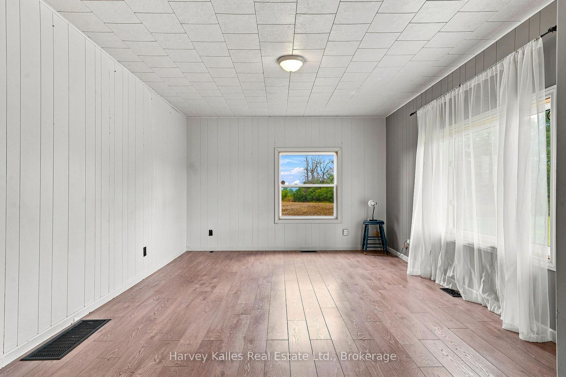 Photo 4 of 147 Caughey Road, Prince Edward County, Sophiasburg Ward — HOMEH