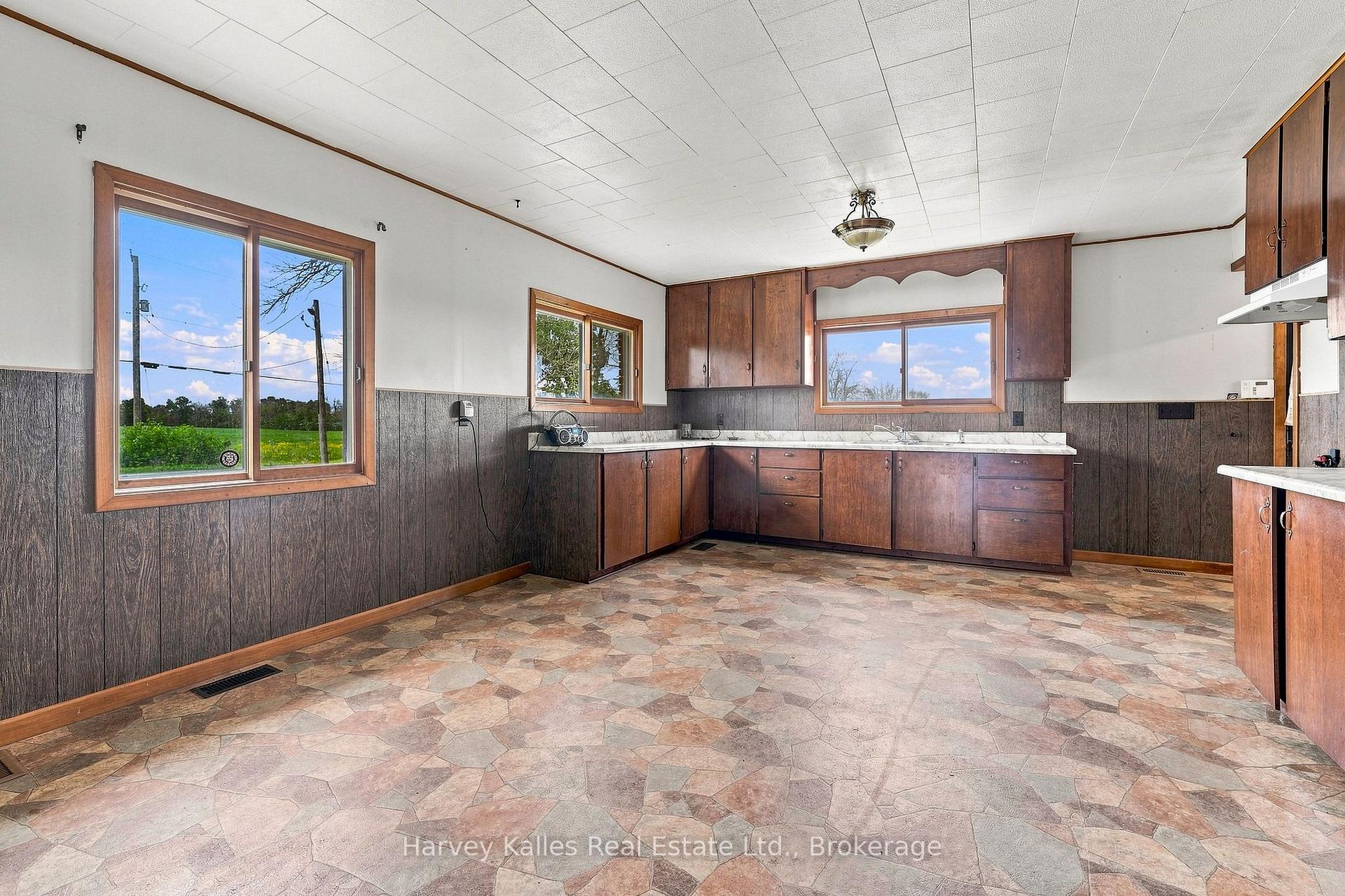 Photo 8 of 147 Caughey Road, Prince Edward County, Sophiasburg Ward — HOMEH