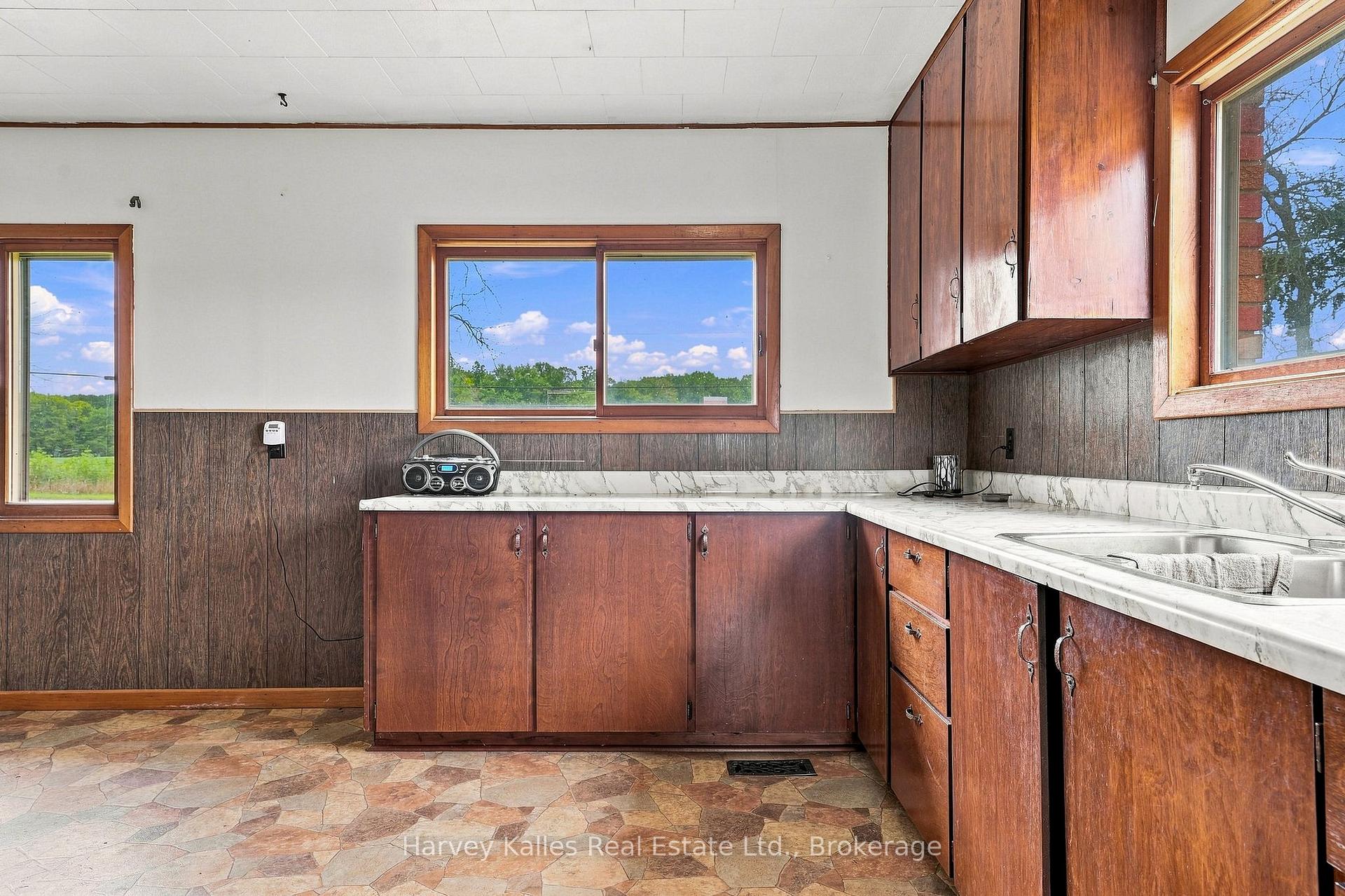 Photo 10 of 147 Caughey Road, Prince Edward County, Sophiasburg Ward — HOMEH