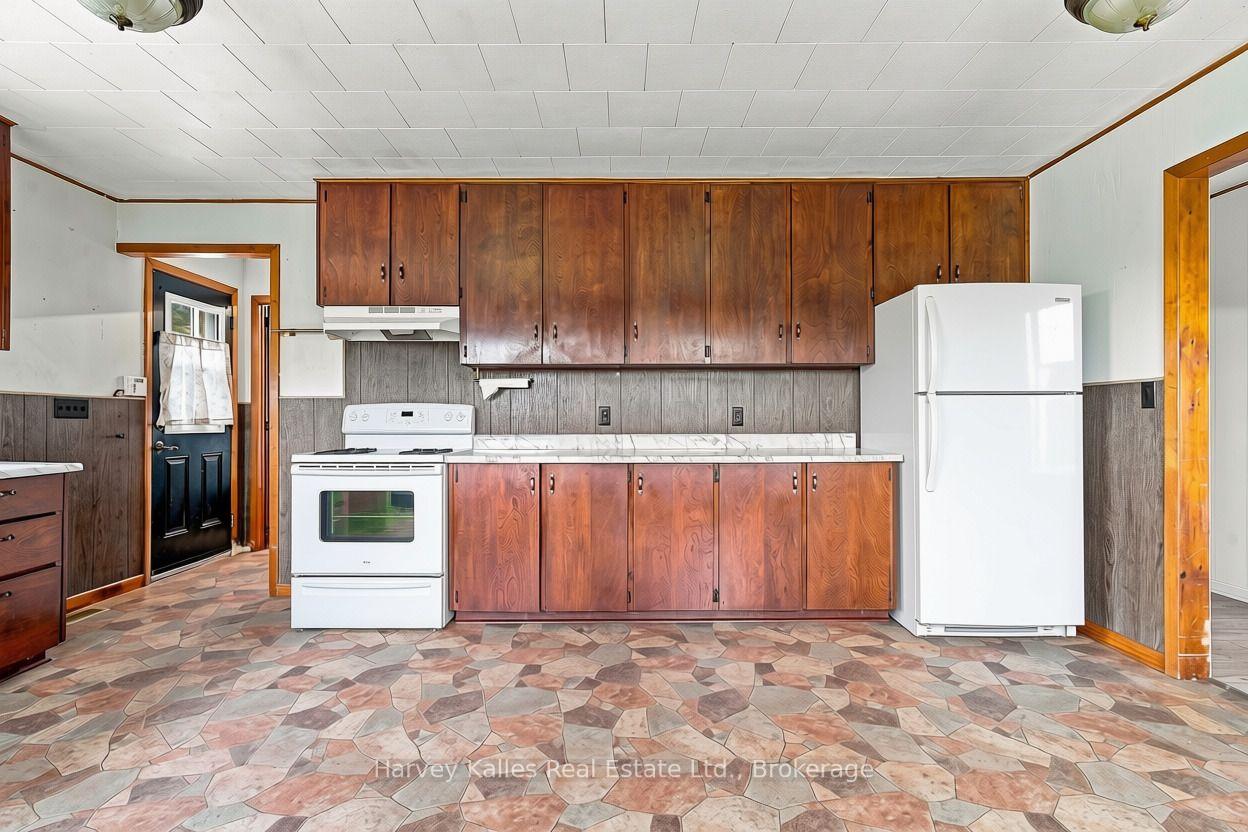 Photo 12 of 147 Caughey Road, Prince Edward County, Sophiasburg Ward — HOMEH