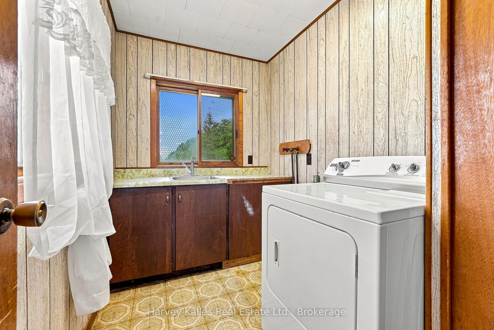 Photo 14 of 147 Caughey Road, Prince Edward County, Sophiasburg Ward — HOMEH