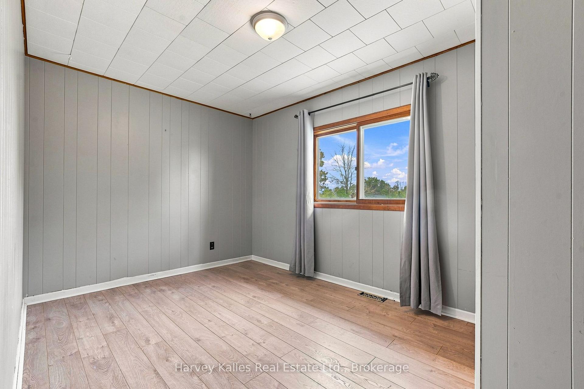 Photo 18 of 147 Caughey Road, Prince Edward County, Sophiasburg Ward — HOMEH