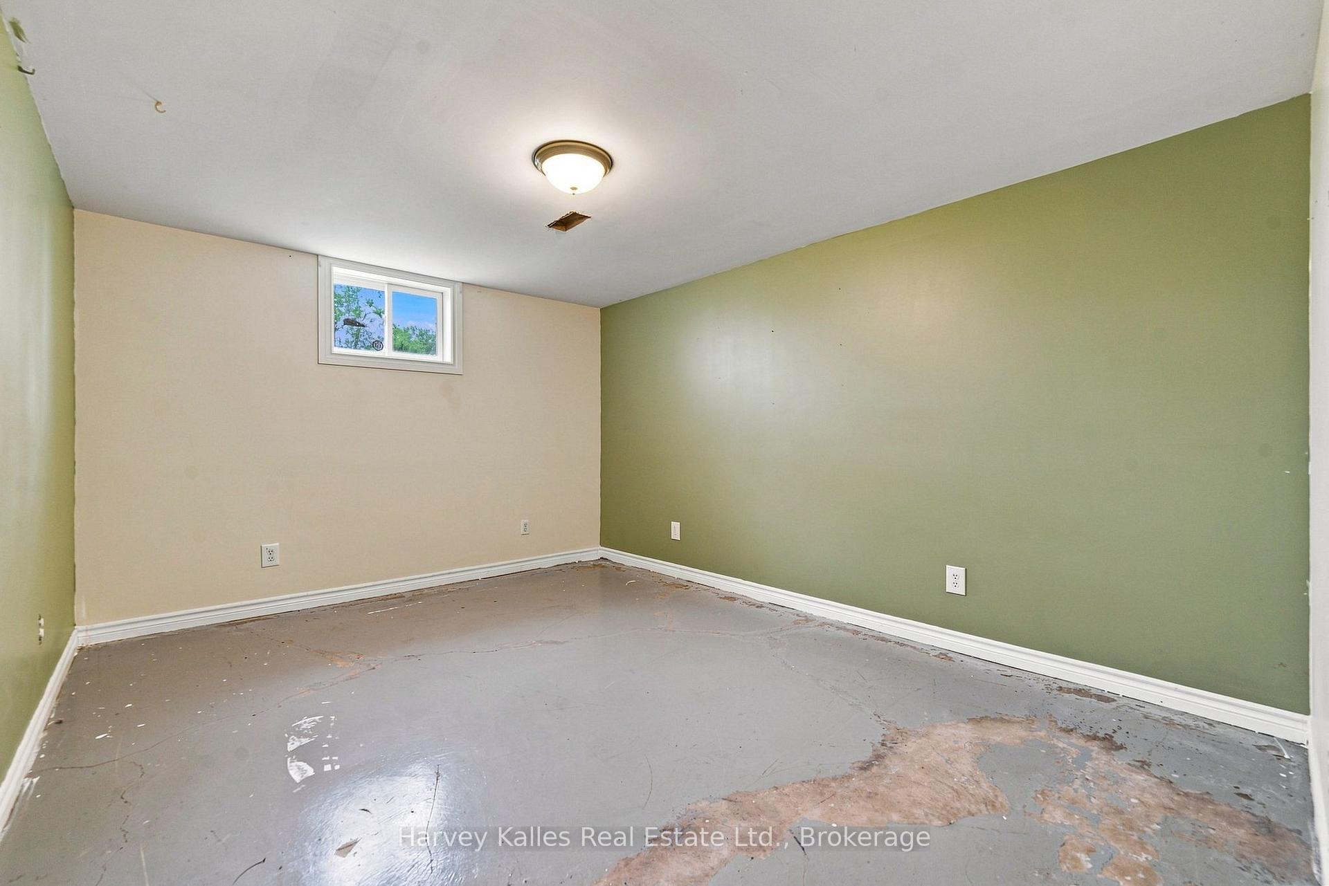 Photo 27 of 147 Caughey Road, Prince Edward County, Sophiasburg Ward — HOMEH