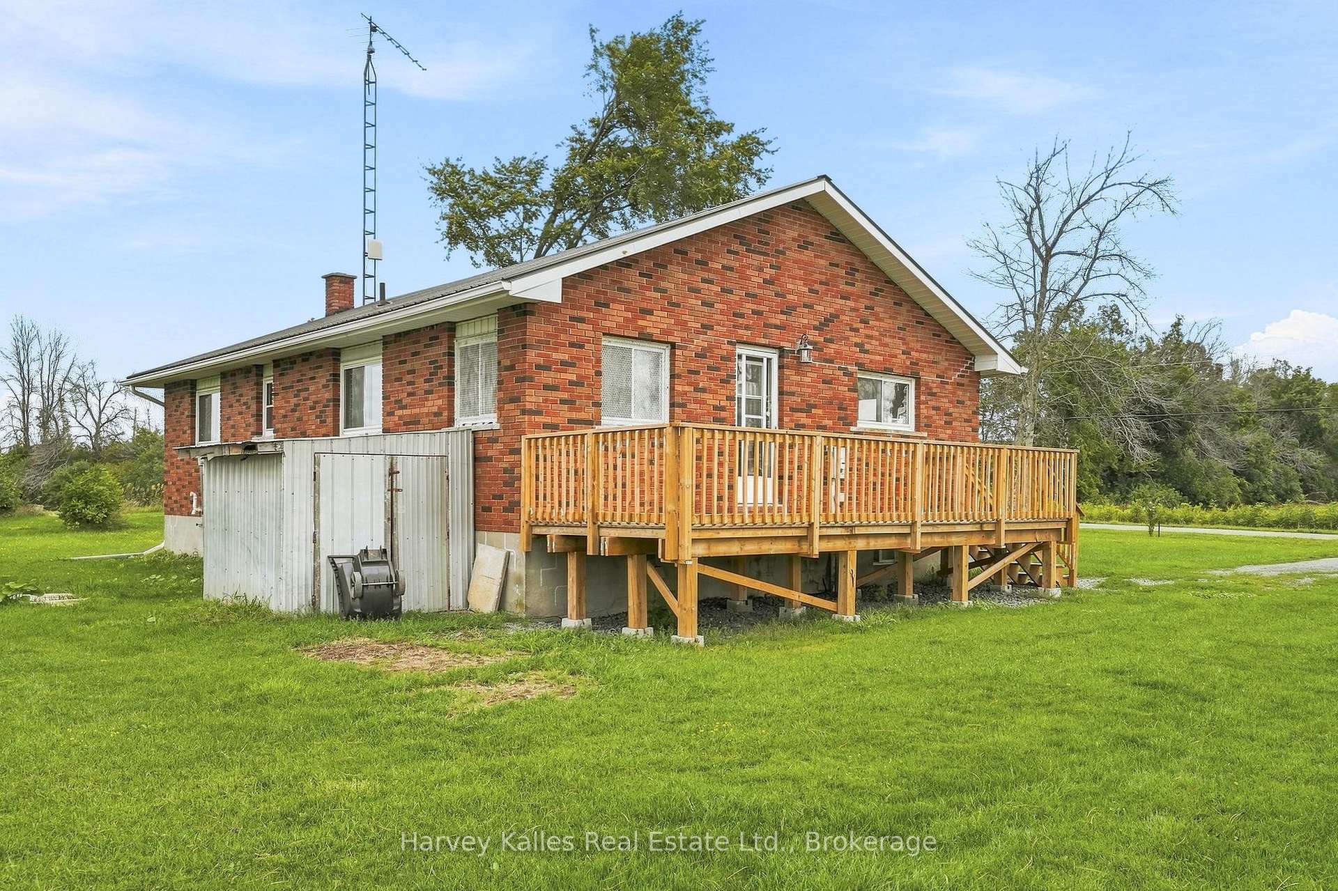 Photo 32 of 147 Caughey Road, Prince Edward County, Sophiasburg Ward — HOMEH