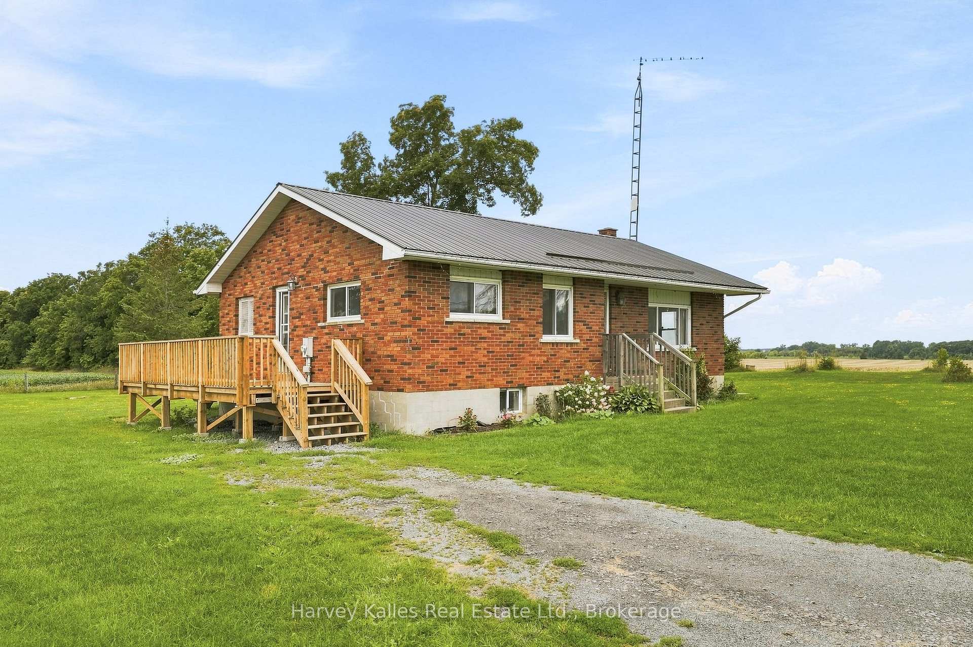 Photo 37 of 147 Caughey Road, Prince Edward County, Sophiasburg Ward — HOMEH