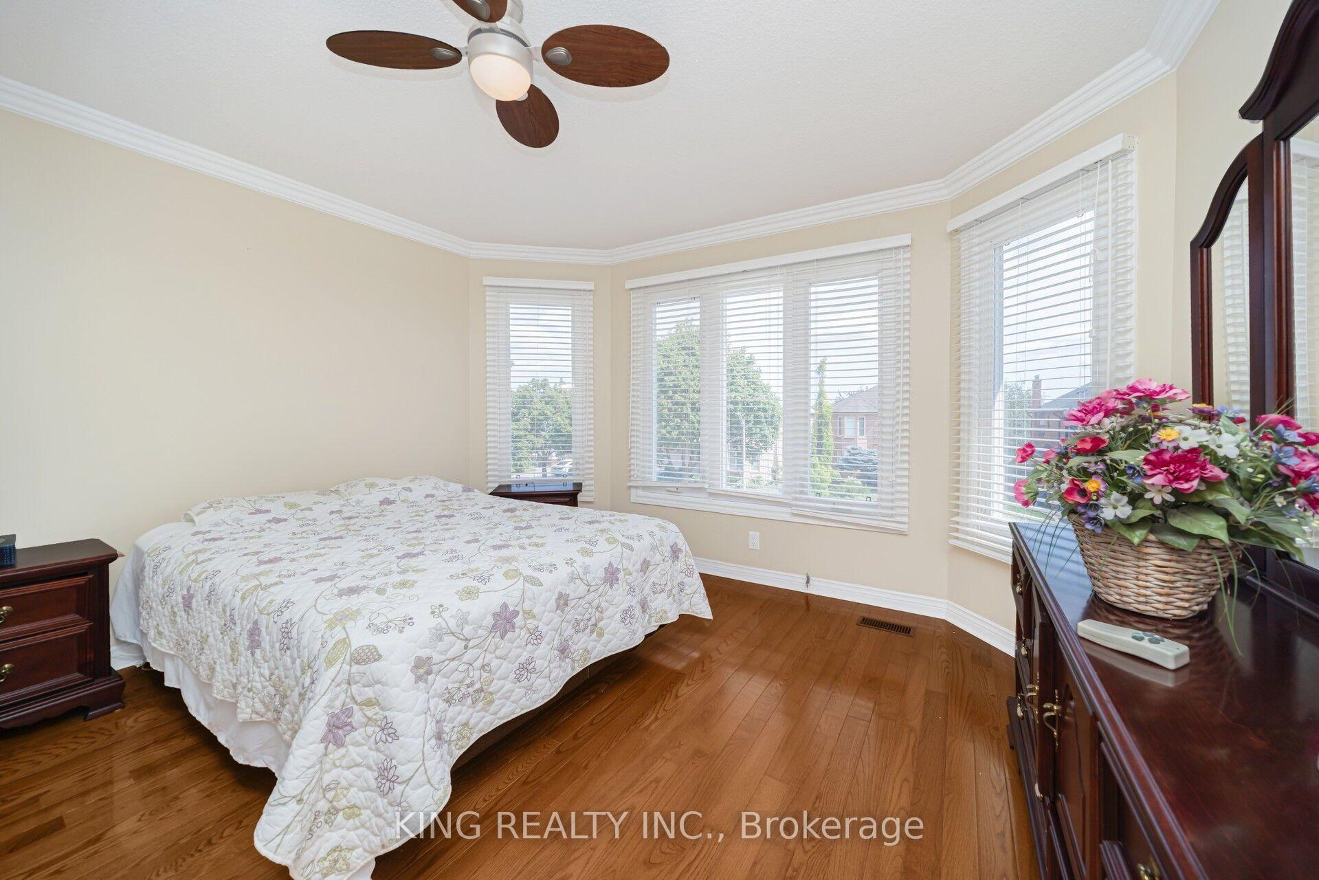 Photo 26 of 52 Leeward Drive, Brampton, Westgate — HOMEH
