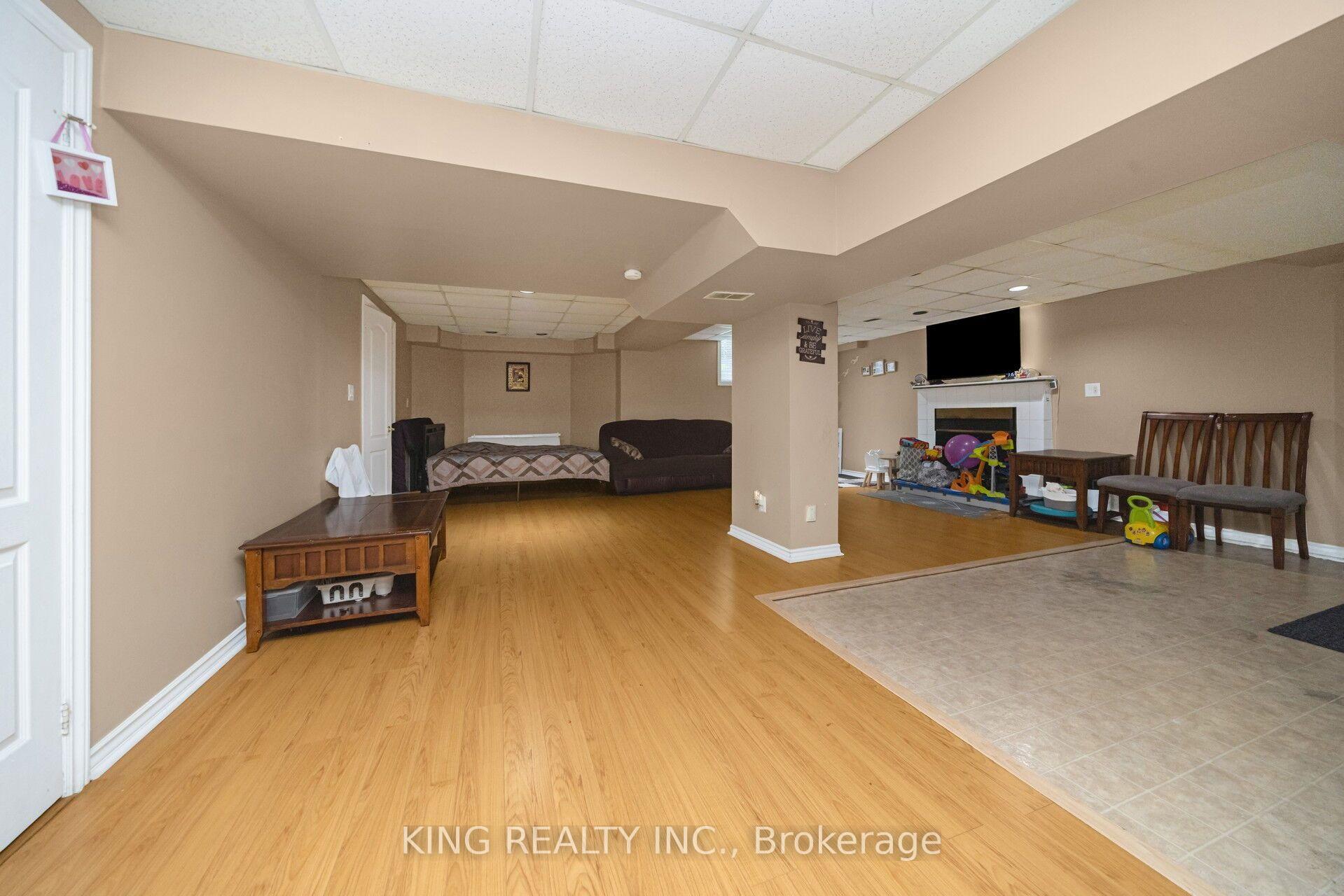 Photo 40 of 52 Leeward Drive, Brampton, Westgate — HOMEH