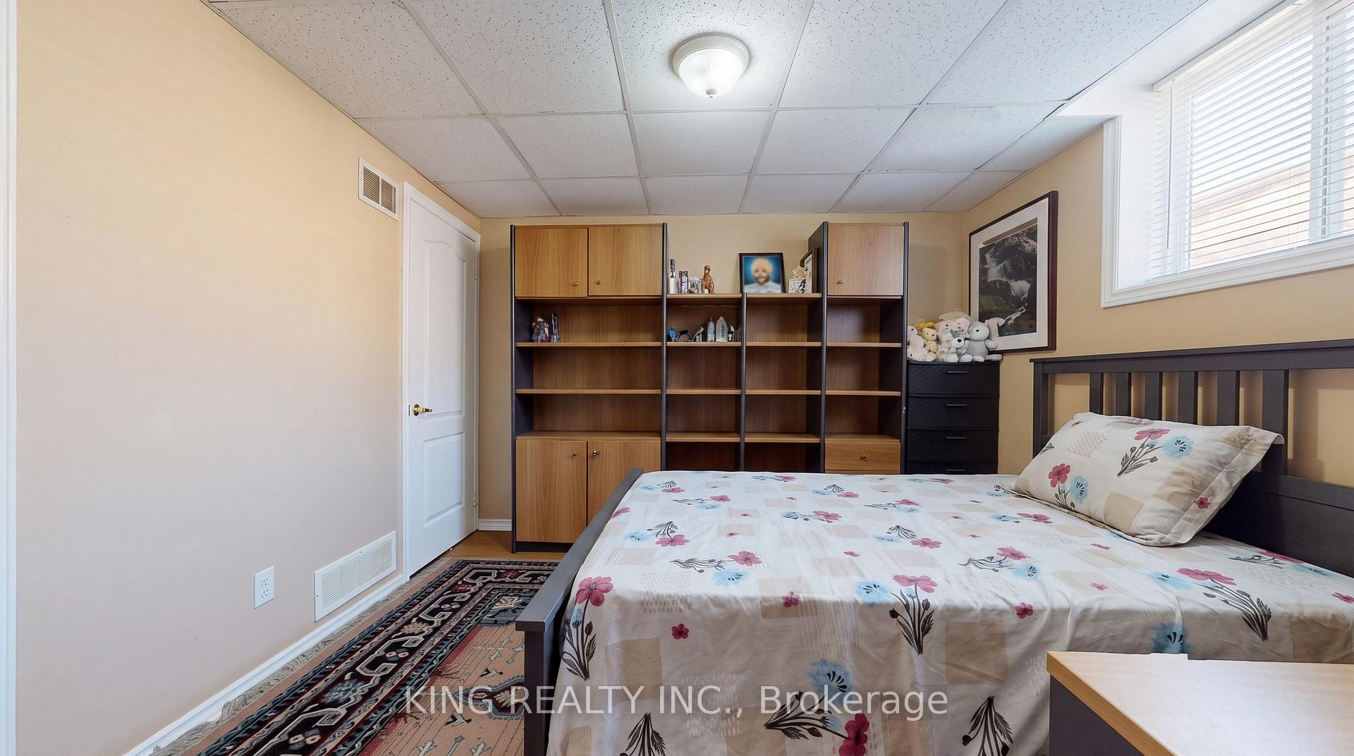 Photo 43 of 52 Leeward Drive, Brampton, Westgate — HOMEH