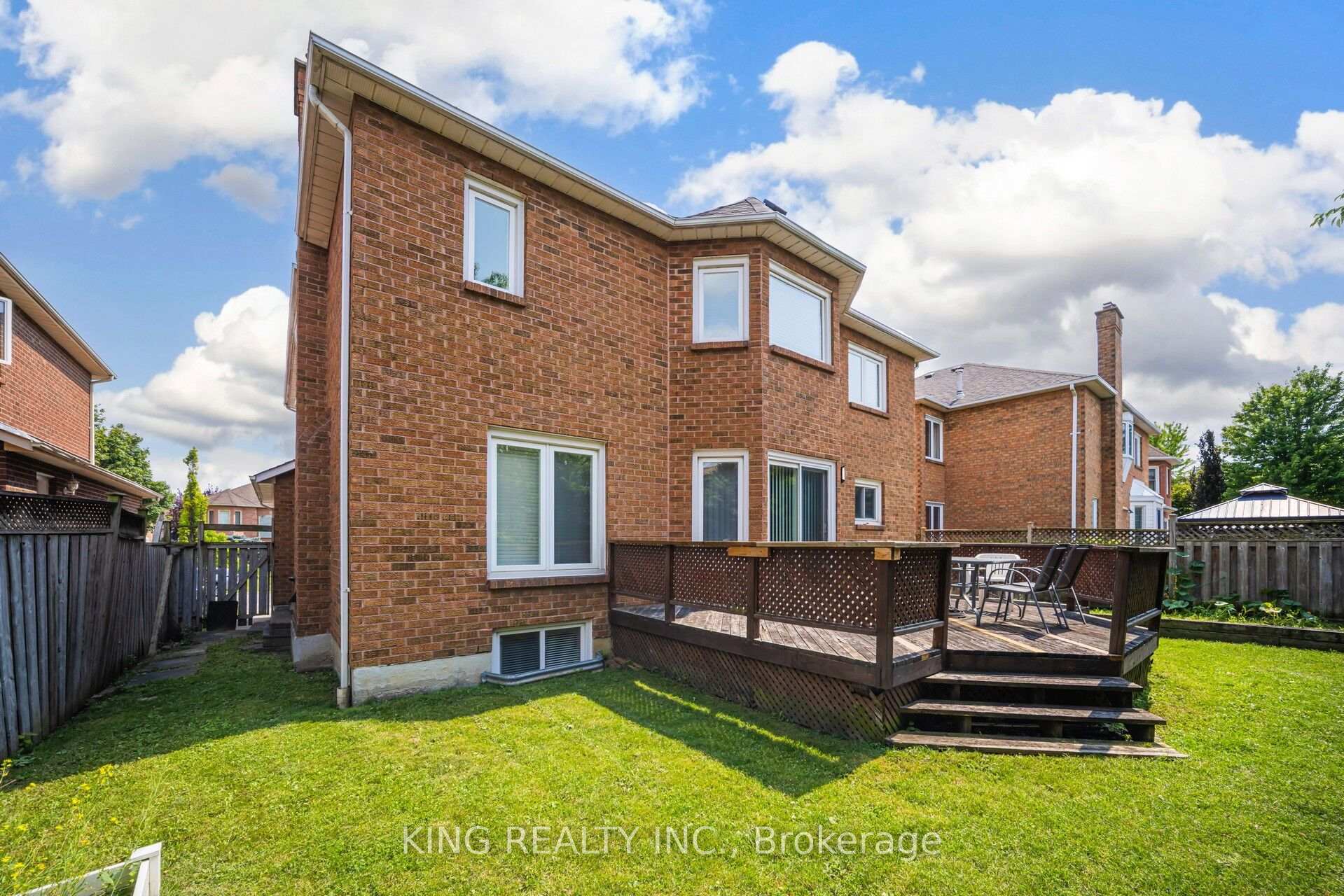 Photo 47 of 52 Leeward Drive, Brampton, Westgate — HOMEH