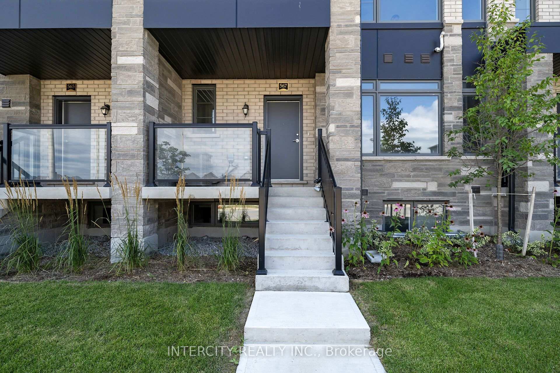 Photo 2 of Unit 16z, 567 Tim Manley Avenue, Caledon, Rural Caledon — HOMEH