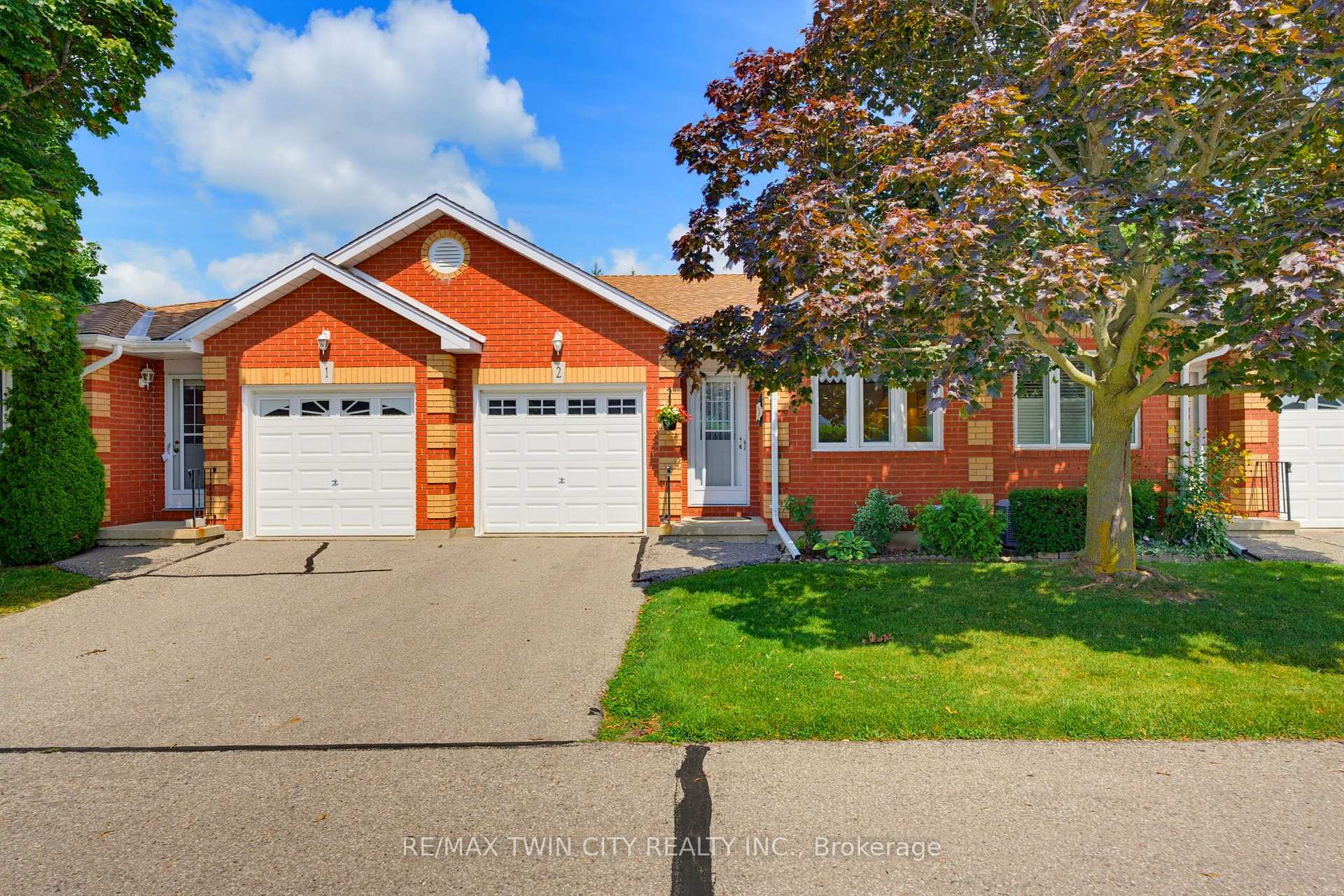 Photo 4 of Unit 2, 1 Buchanan Crescent, Brantford, Lynden Hills — HOMEH