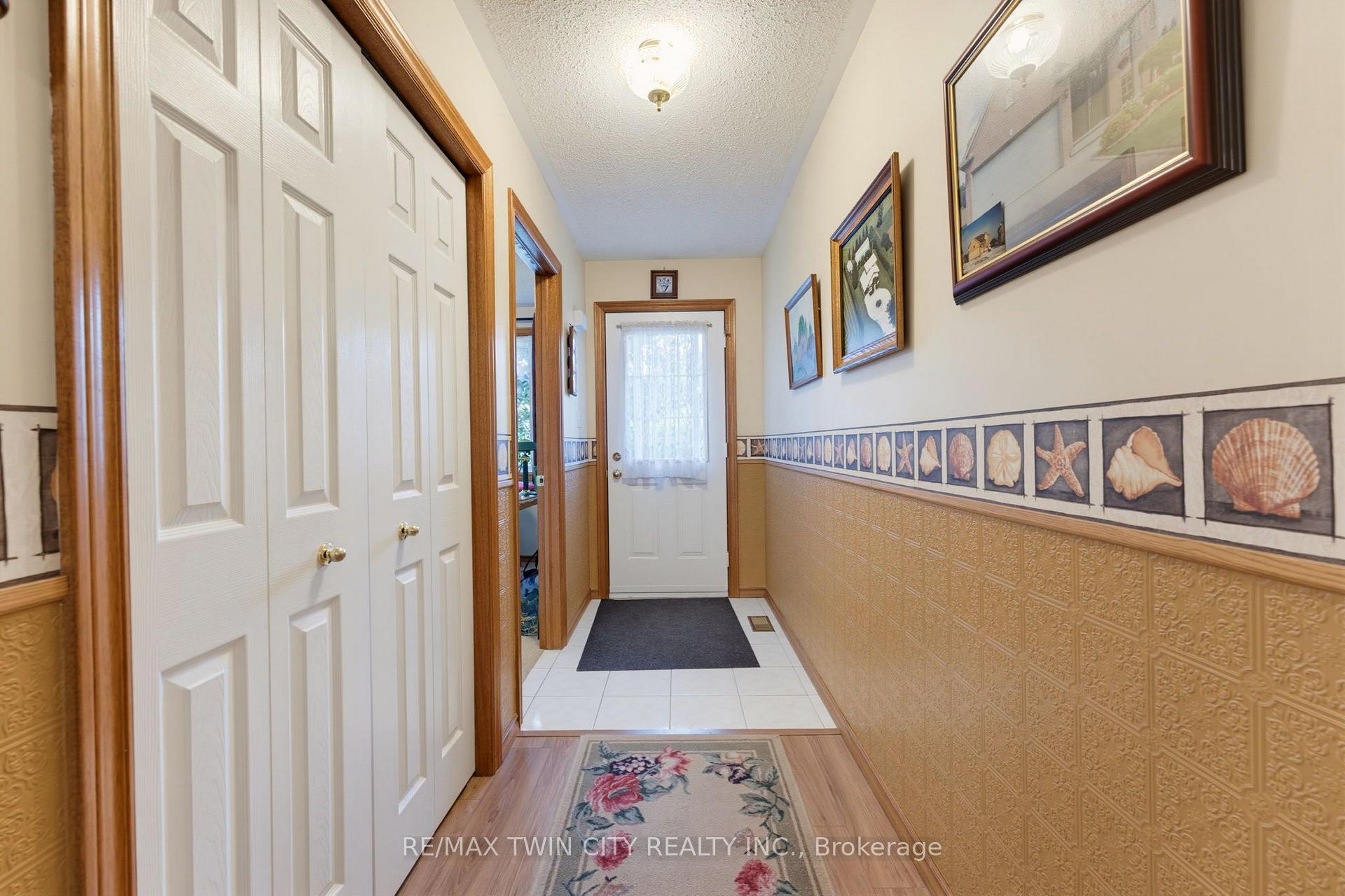 Photo 6 of Unit 2, 1 Buchanan Crescent, Brantford, Lynden Hills — HOMEH