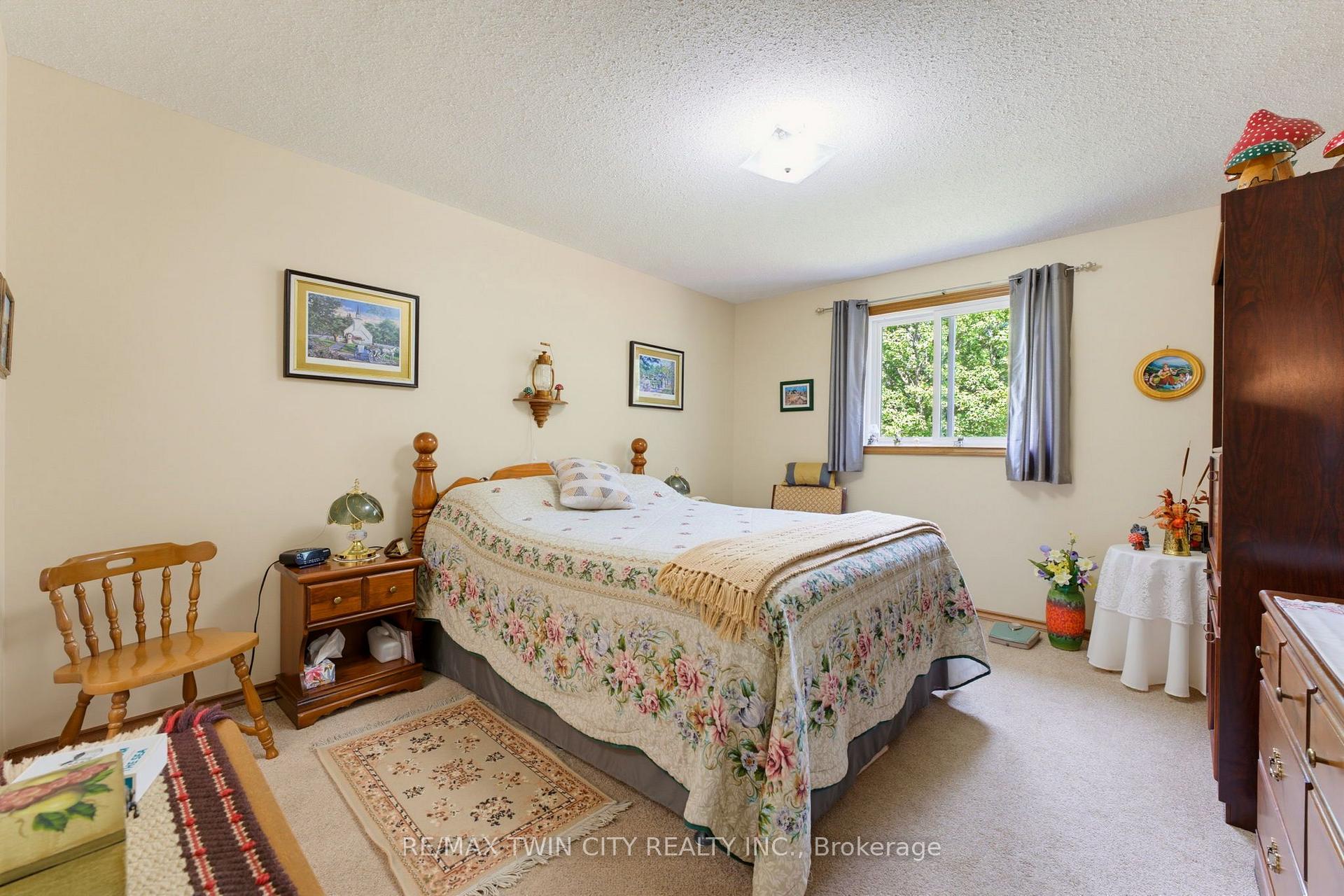 Photo 12 of Unit 2, 1 Buchanan Crescent, Brantford, Lynden Hills — HOMEH