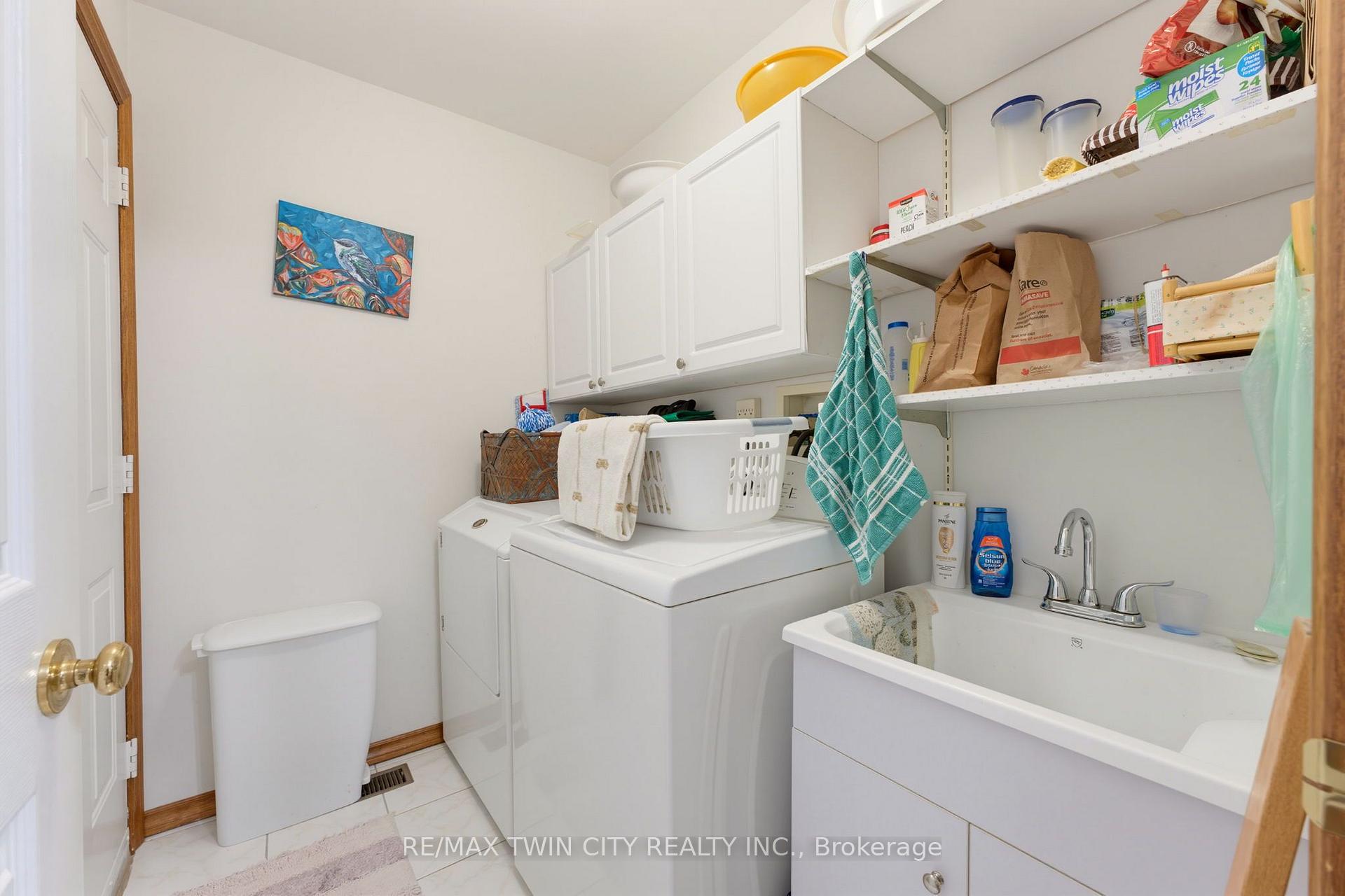Photo 16 of Unit 2, 1 Buchanan Crescent, Brantford, Lynden Hills — HOMEH
