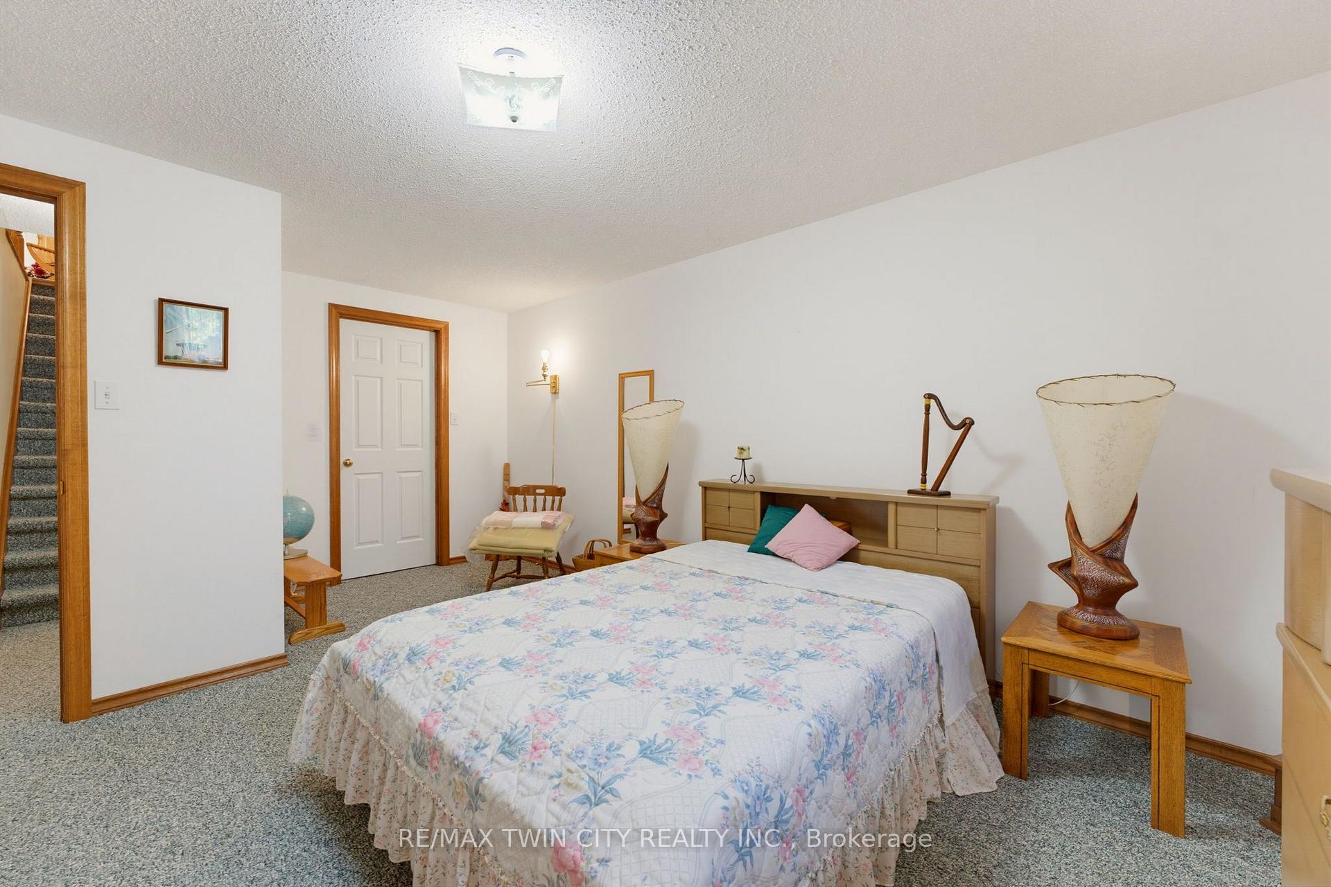 Photo 17 of Unit 2, 1 Buchanan Crescent, Brantford, Lynden Hills — HOMEH