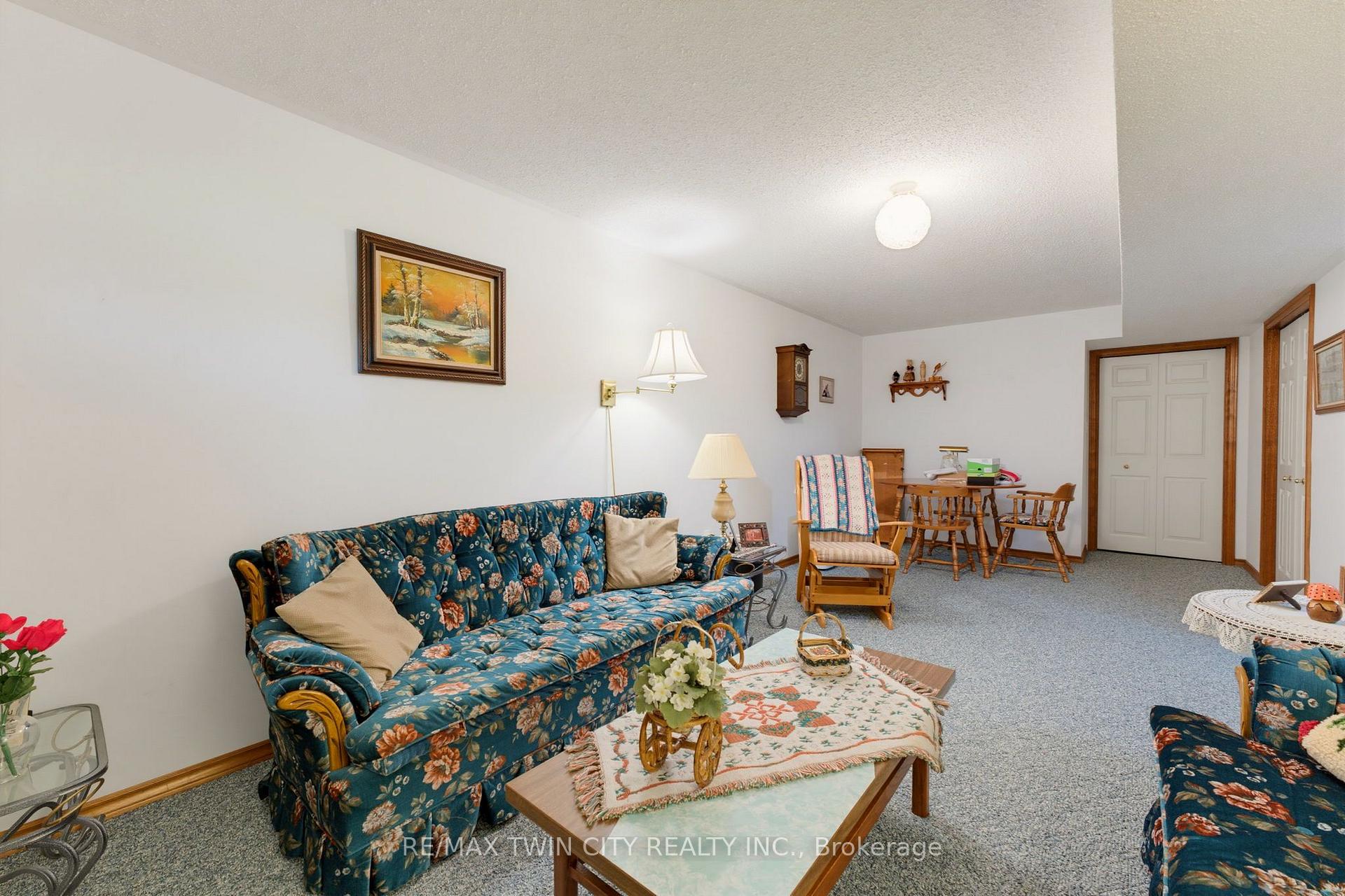 Photo 19 of Unit 2, 1 Buchanan Crescent, Brantford, Lynden Hills — HOMEH