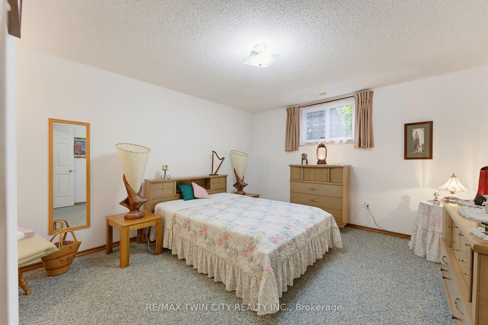 Photo 20 of Unit 2, 1 Buchanan Crescent, Brantford, Lynden Hills — HOMEH