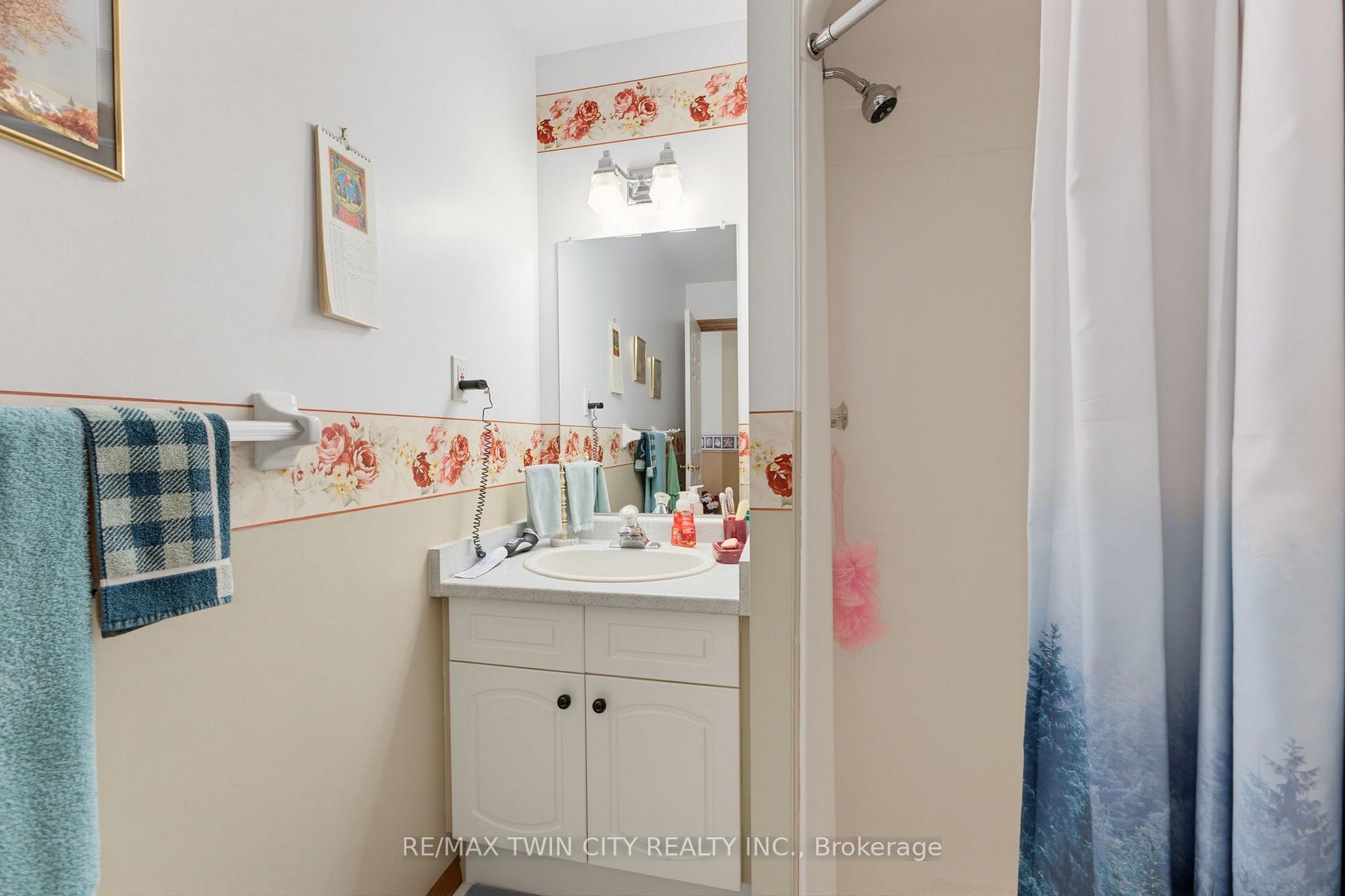 Photo 21 of Unit 2, 1 Buchanan Crescent, Brantford, Lynden Hills — HOMEH