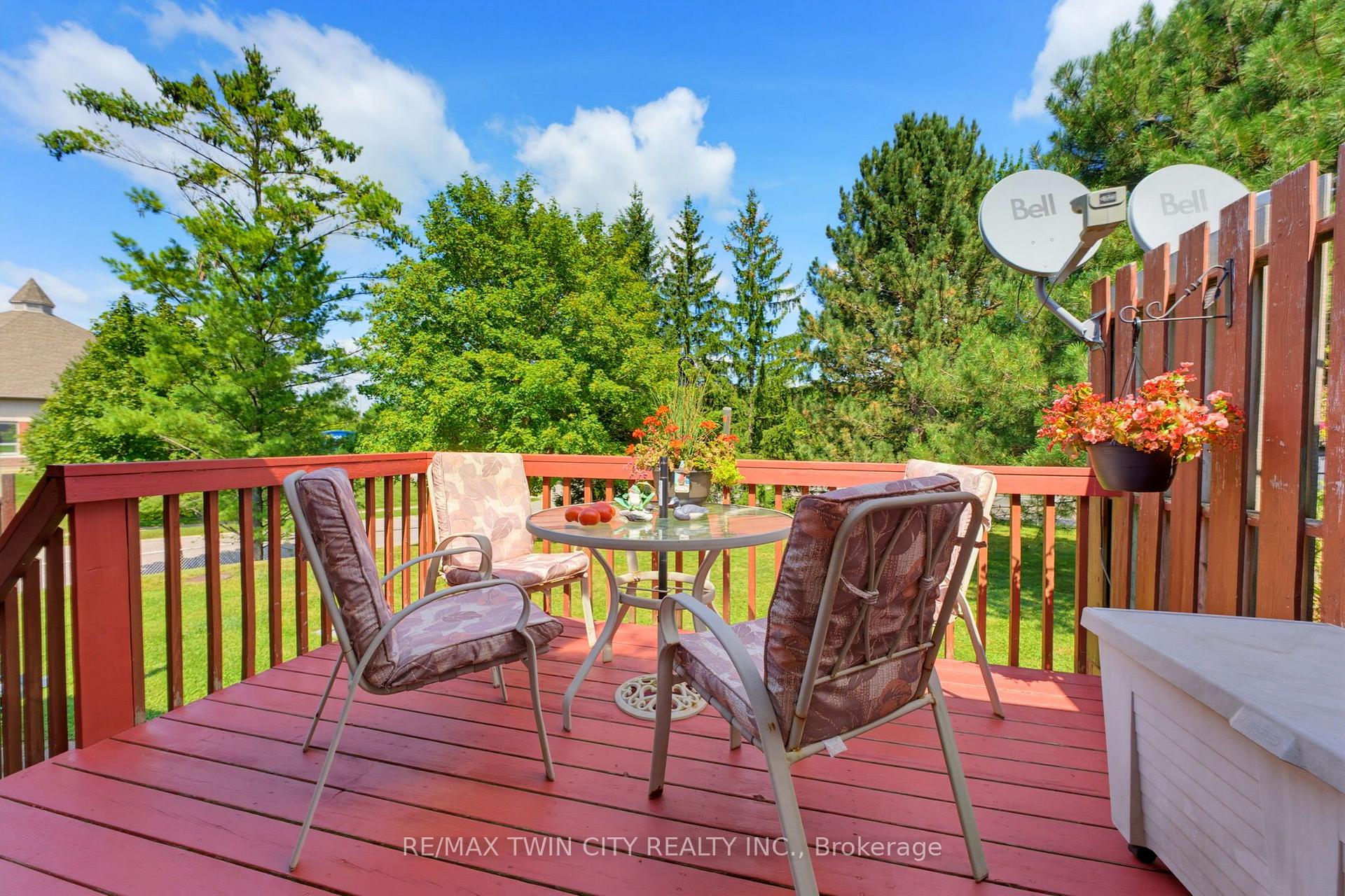 Photo 22 of Unit 2, 1 Buchanan Crescent, Brantford, Lynden Hills — HOMEH