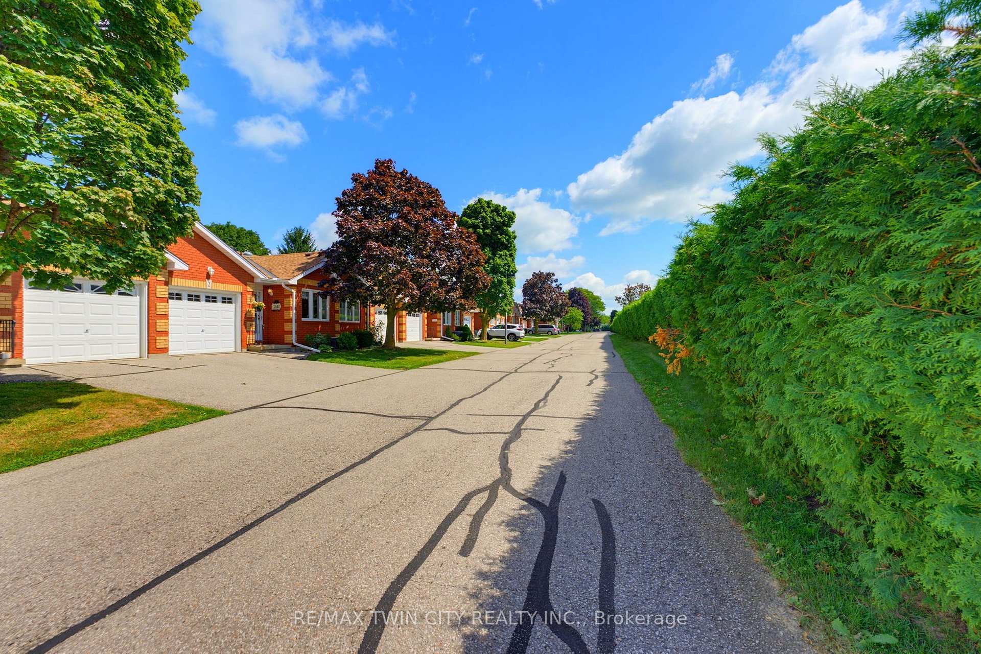 Photo 30 of Unit 2, 1 Buchanan Crescent, Brantford, Lynden Hills — HOMEH