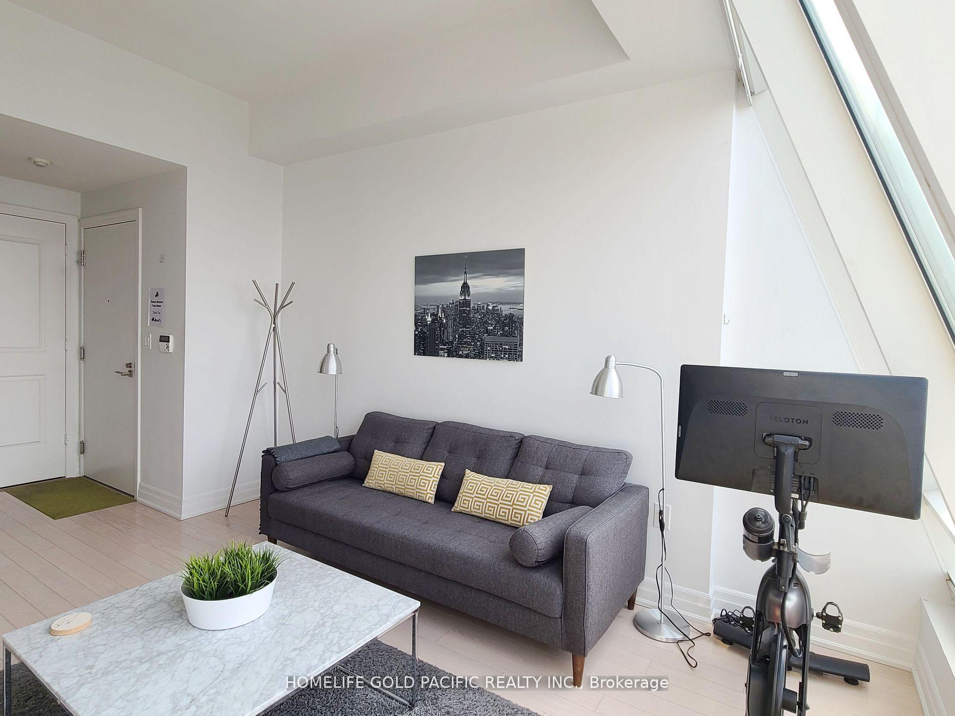 Photo 6 of Unit 5406, 8 The Esplanade, Toronto, Waterfront Communities — HOMEH
