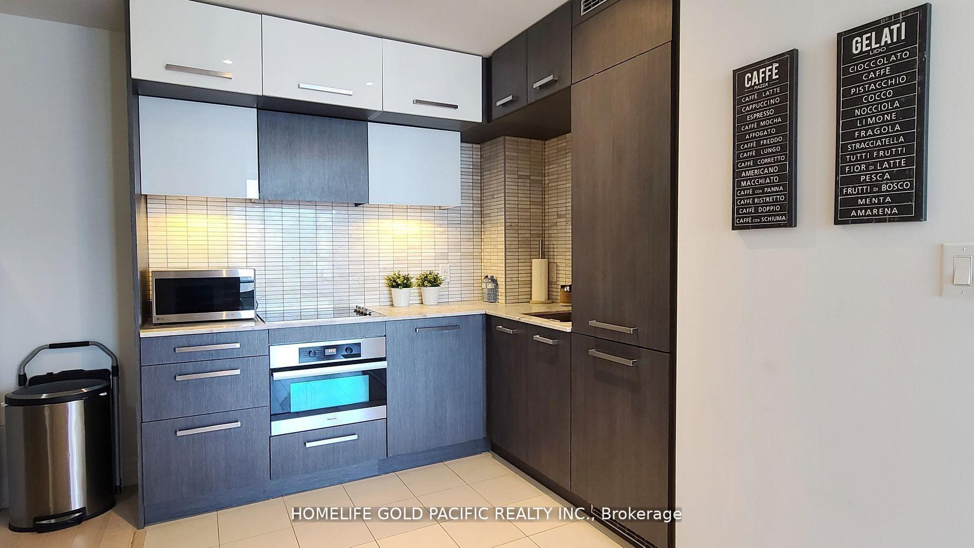 Photo 8 of Unit 5406, 8 The Esplanade, Toronto, Waterfront Communities — HOMEH