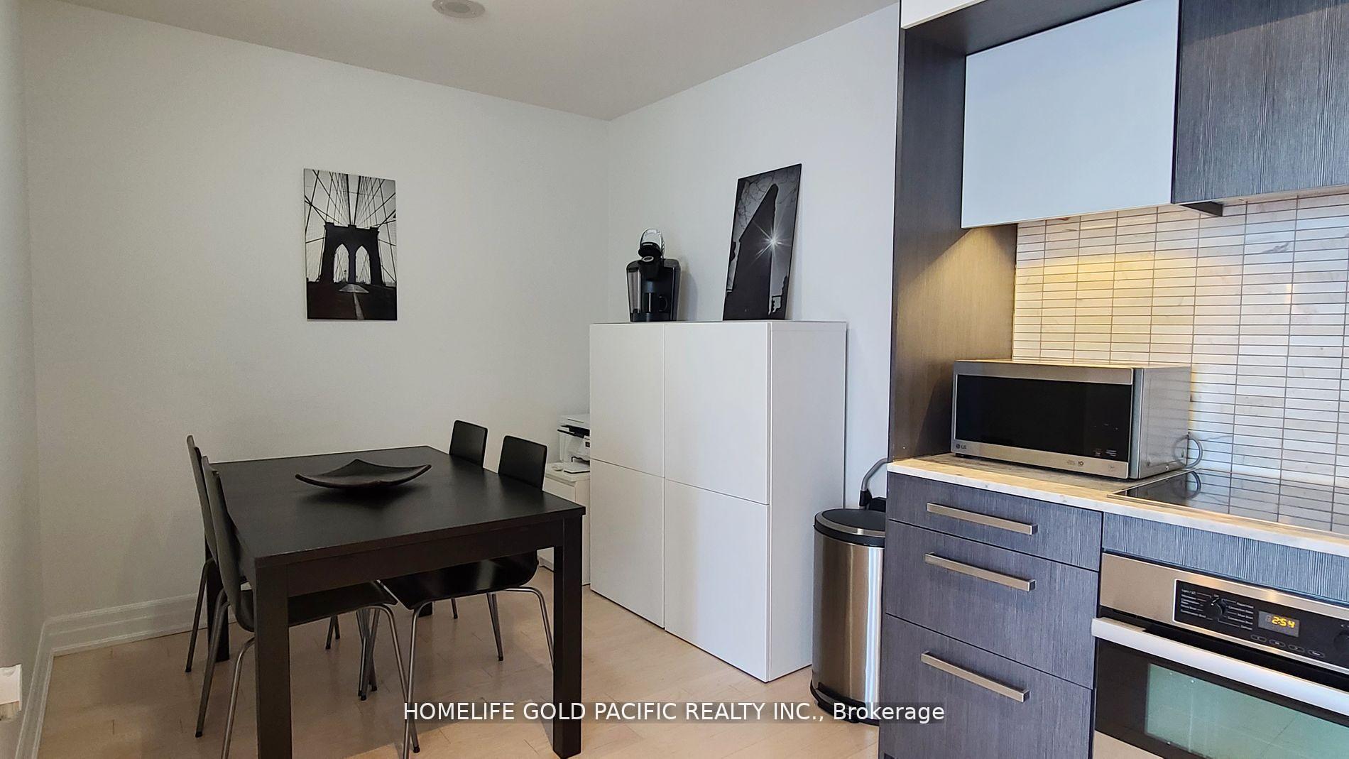 Photo 10 of Unit 5406, 8 The Esplanade, Toronto, Waterfront Communities — HOMEH