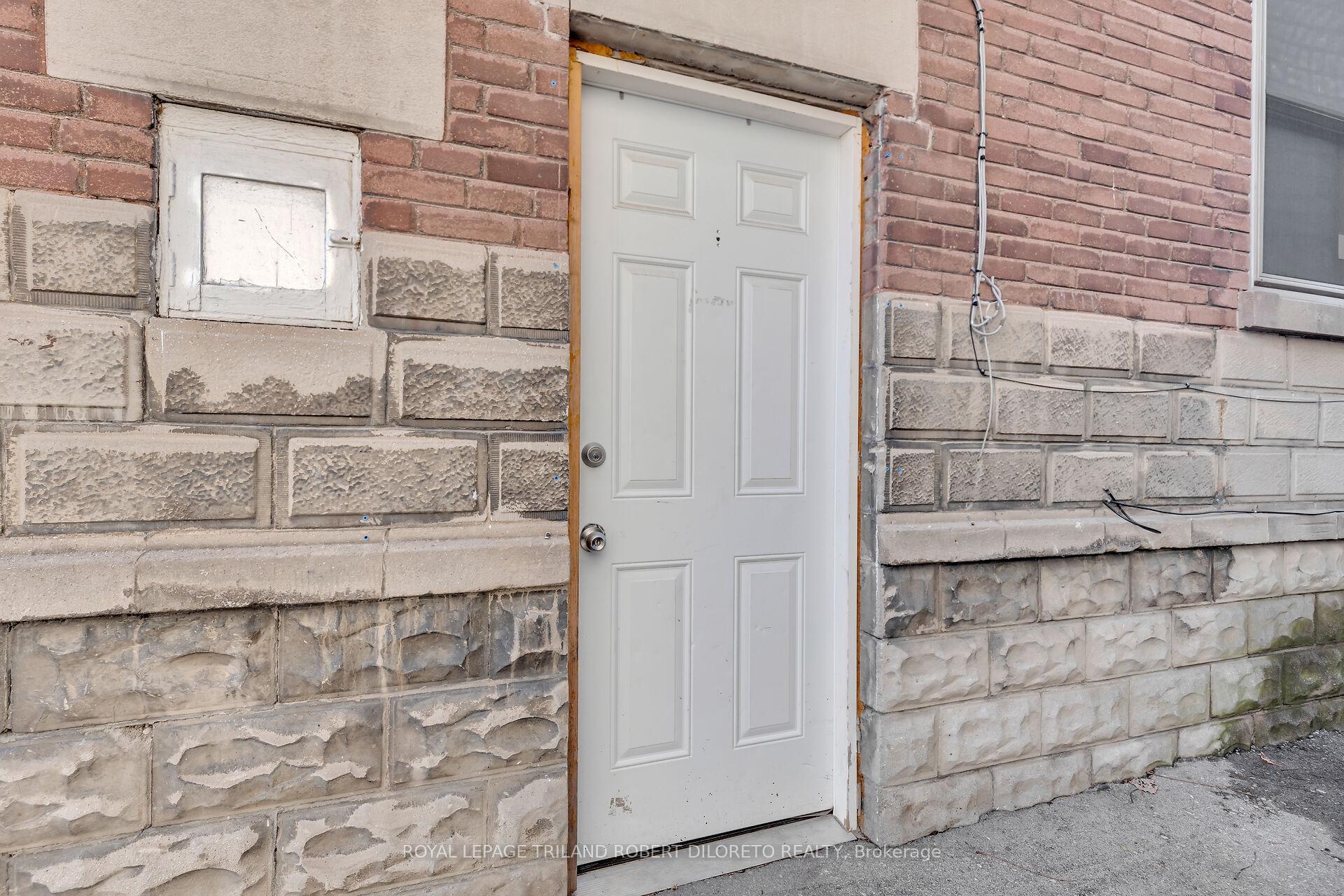 Photo 3 of 8 Bruce Street, London, South F — HOMEH