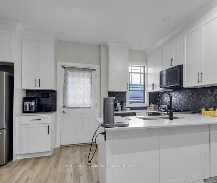 Photo 5 of 8 Bruce Street, London, South F — HOMEH