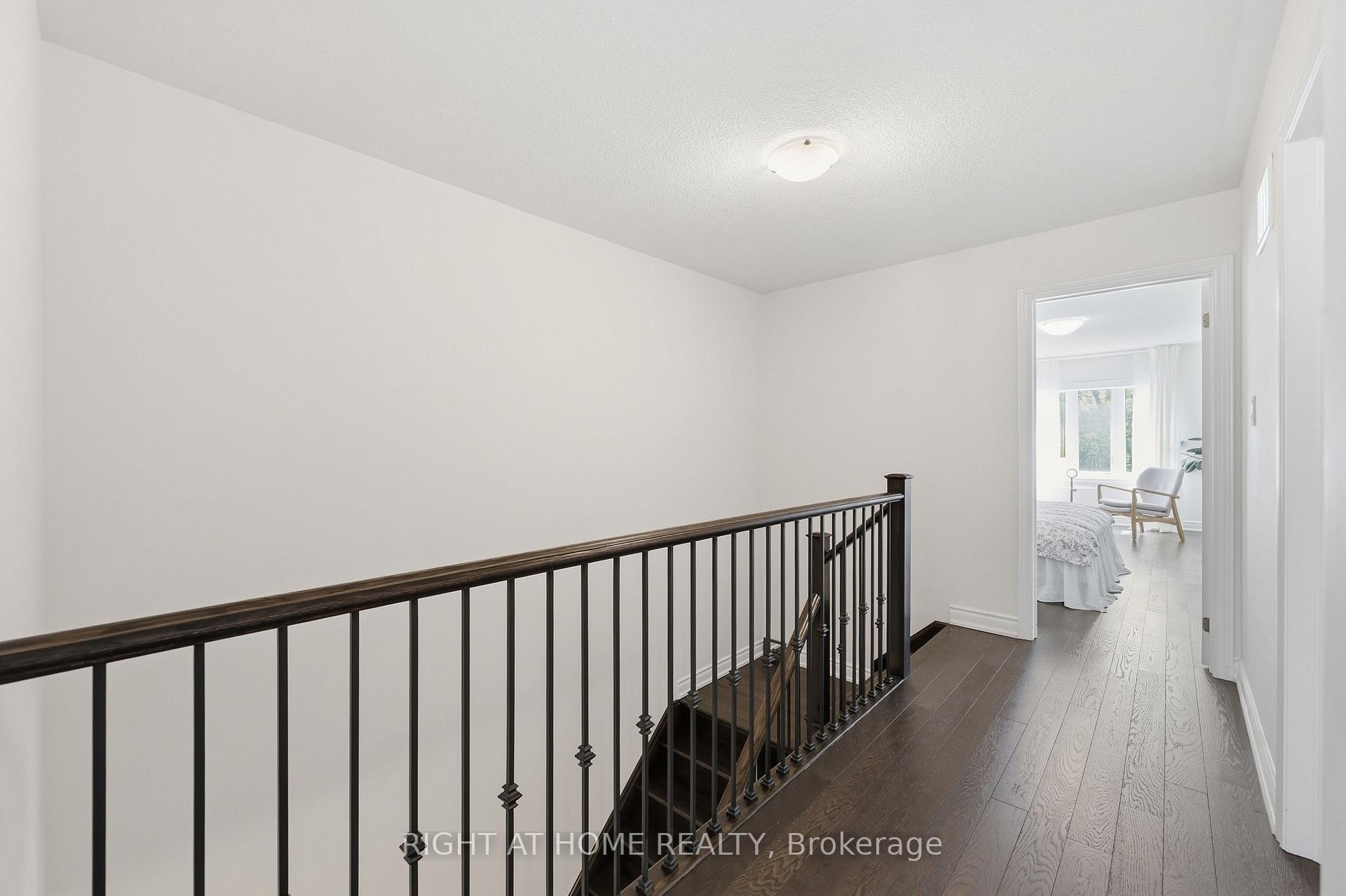Photo 15 of 52 Upper Canada Court, Halton Hills, Georgetown — HOMEH