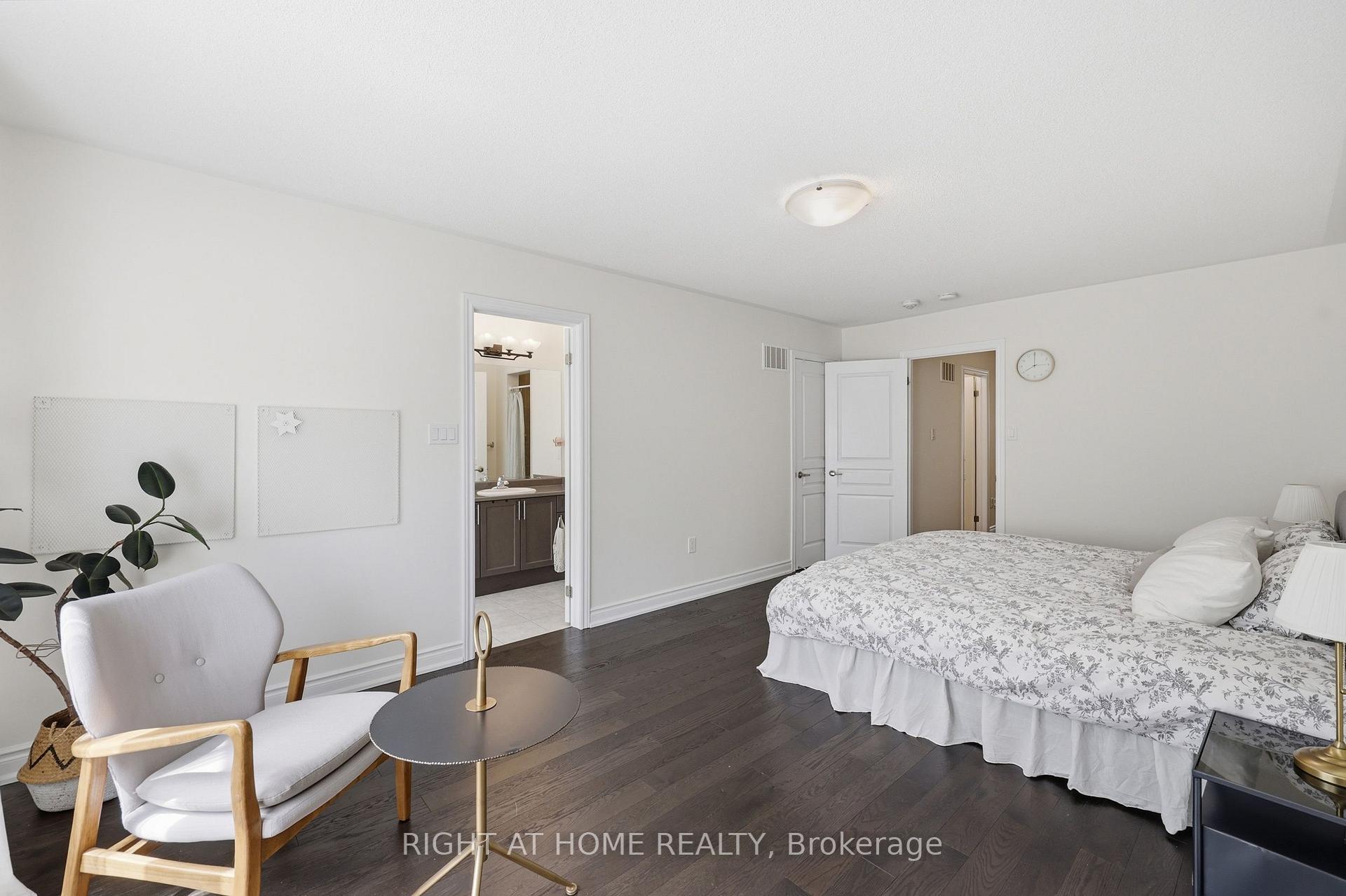 Photo 17 of 52 Upper Canada Court, Halton Hills, Georgetown — HOMEH