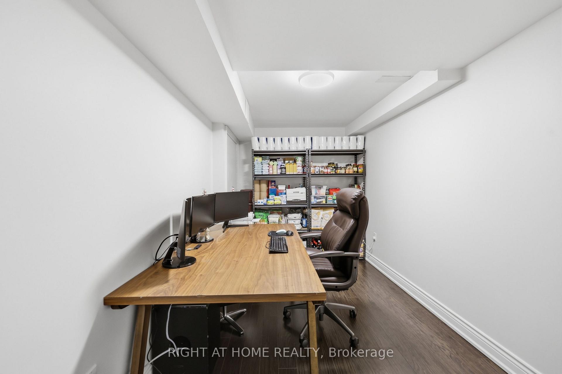 Photo 26 of 52 Upper Canada Court, Halton Hills, Georgetown — HOMEH
