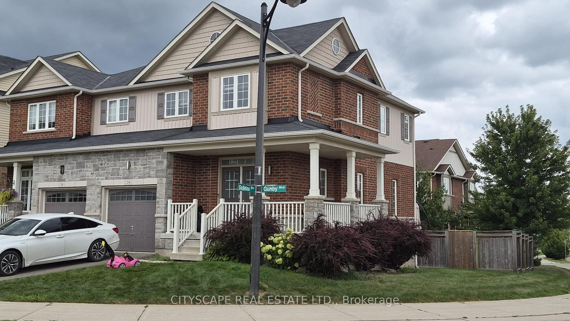 Photo 2 of 24 Gunby Boulevard, Hamilton, Waterdown — HOMEH