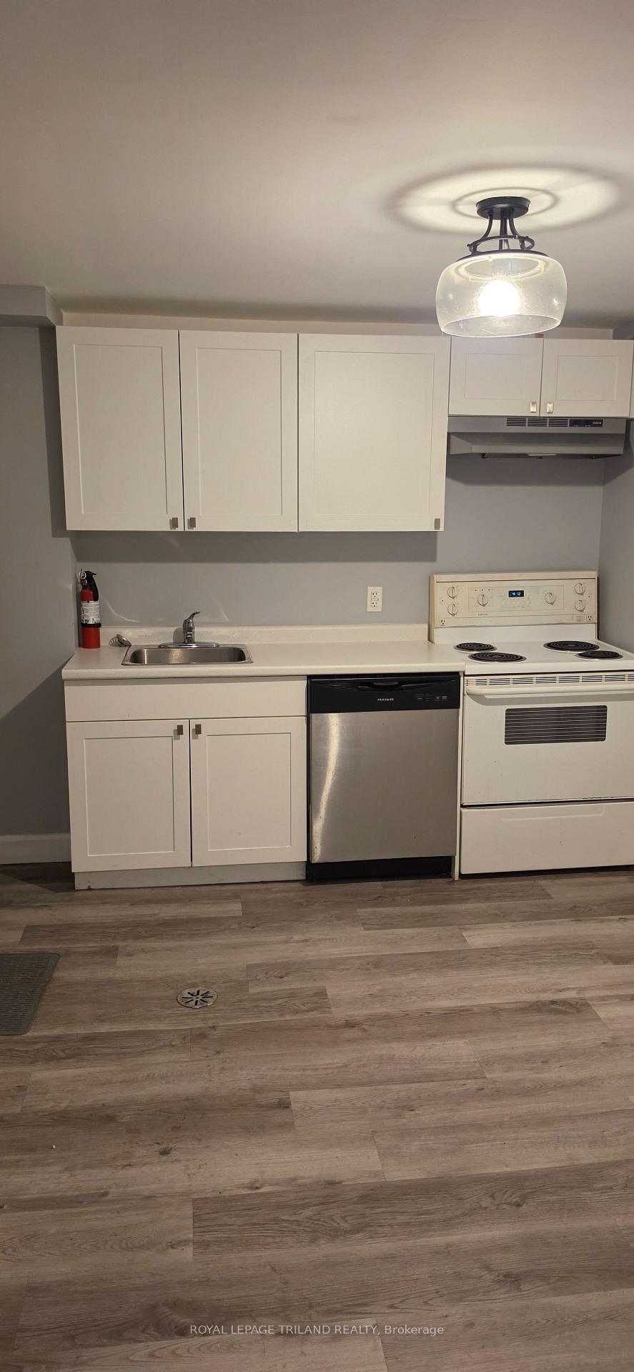 Photo 9 of 783 Dundalk Drive, London, South Q — HOMEH