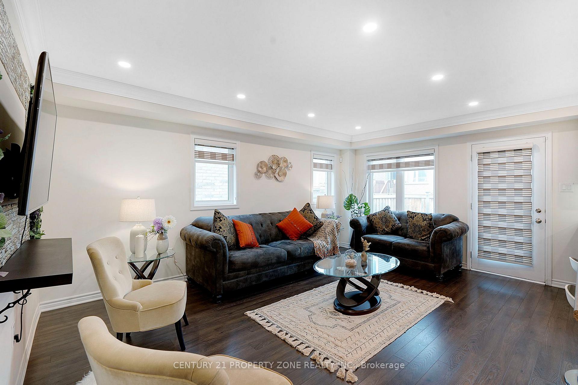 Photo 10 of 12 Lothbury Drive, Brampton, Northwest Brampton — HOMEH