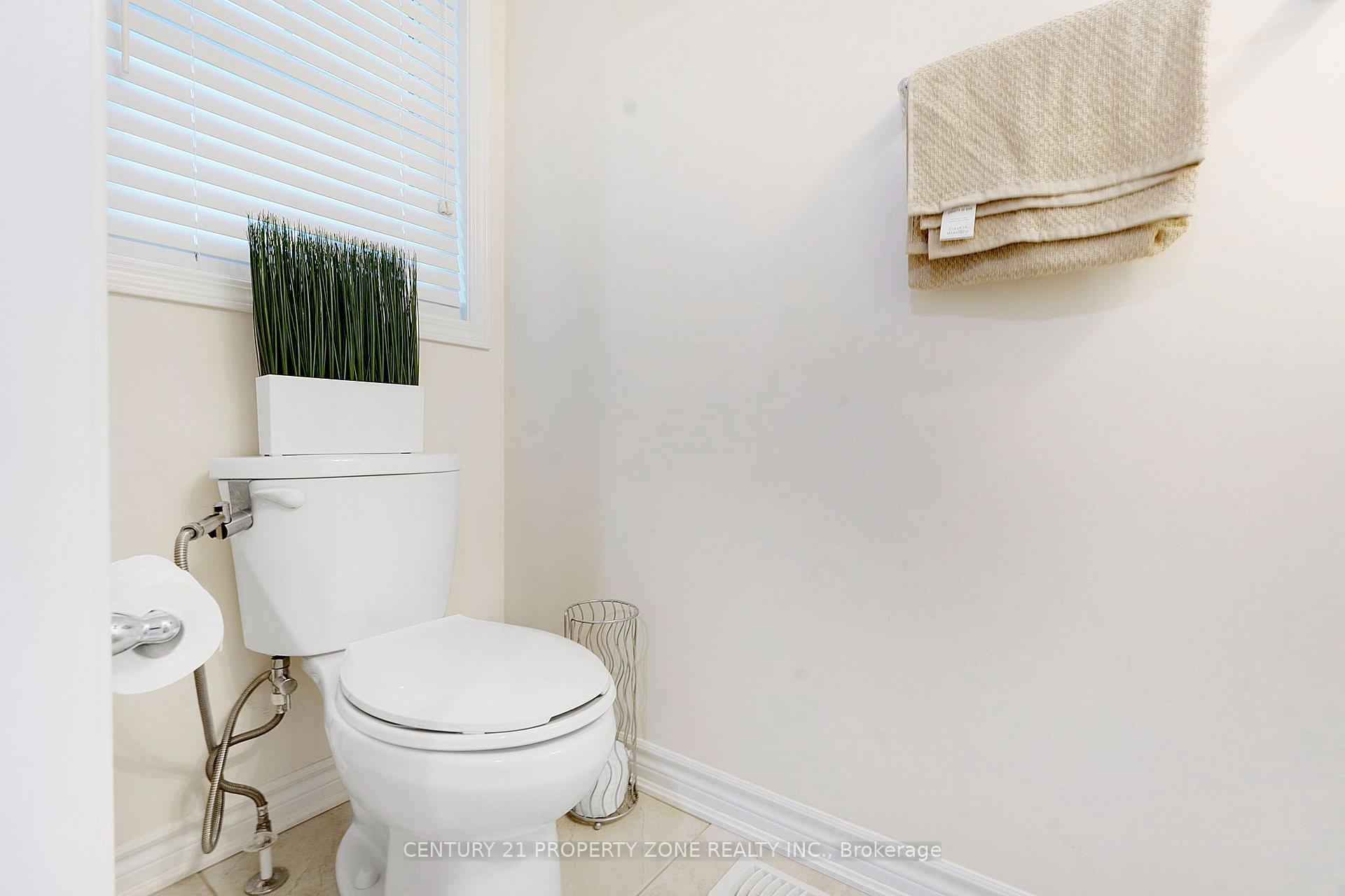 Photo 17 of 12 Lothbury Drive, Brampton, Northwest Brampton — HOMEH