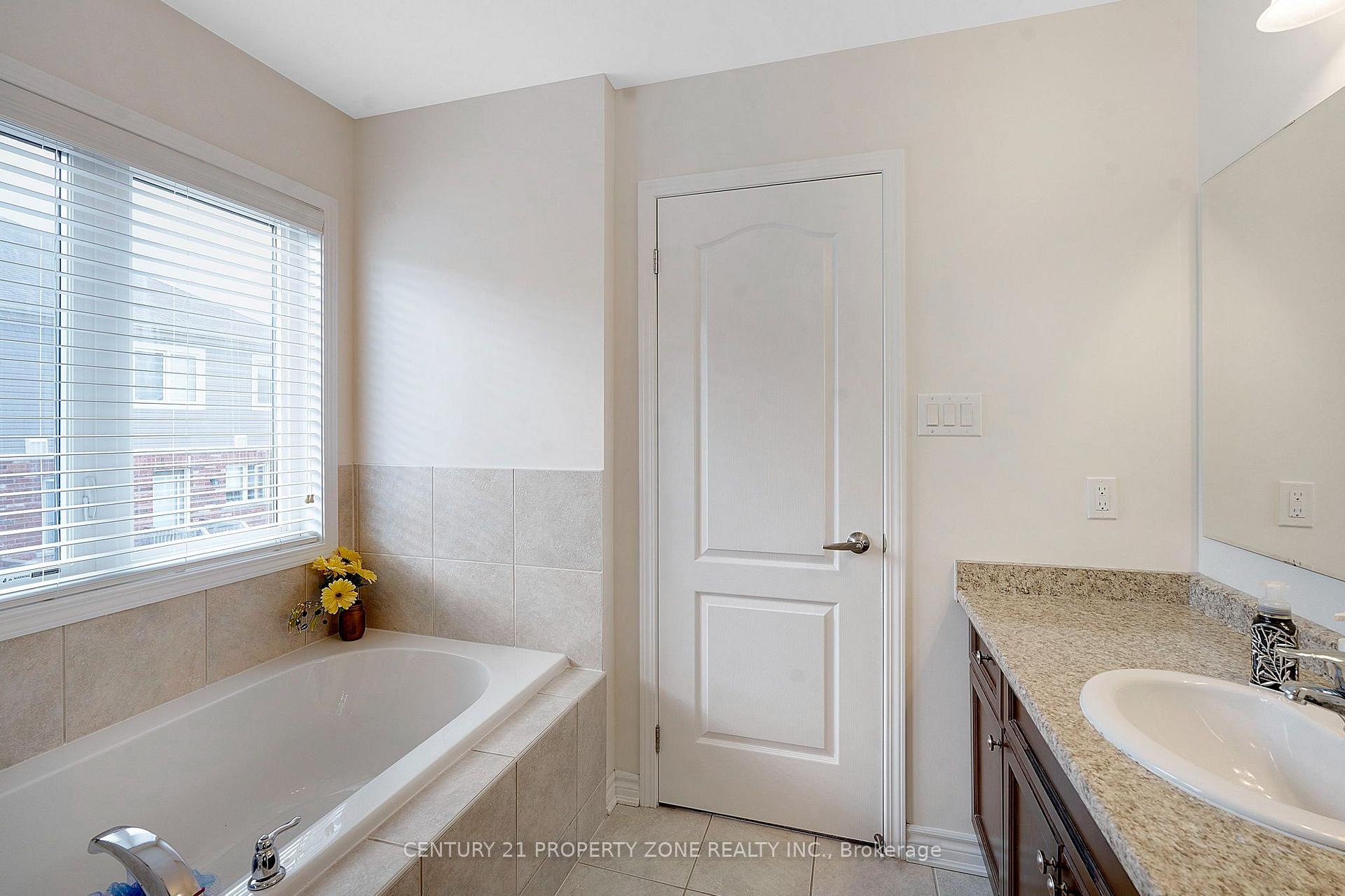 Photo 28 of 12 Lothbury Drive, Brampton, Northwest Brampton — HOMEH