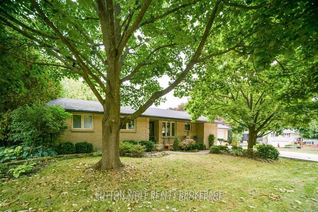 Photo 2 of 60 Sunset Avenue, Warwick, Watford — HOMEH