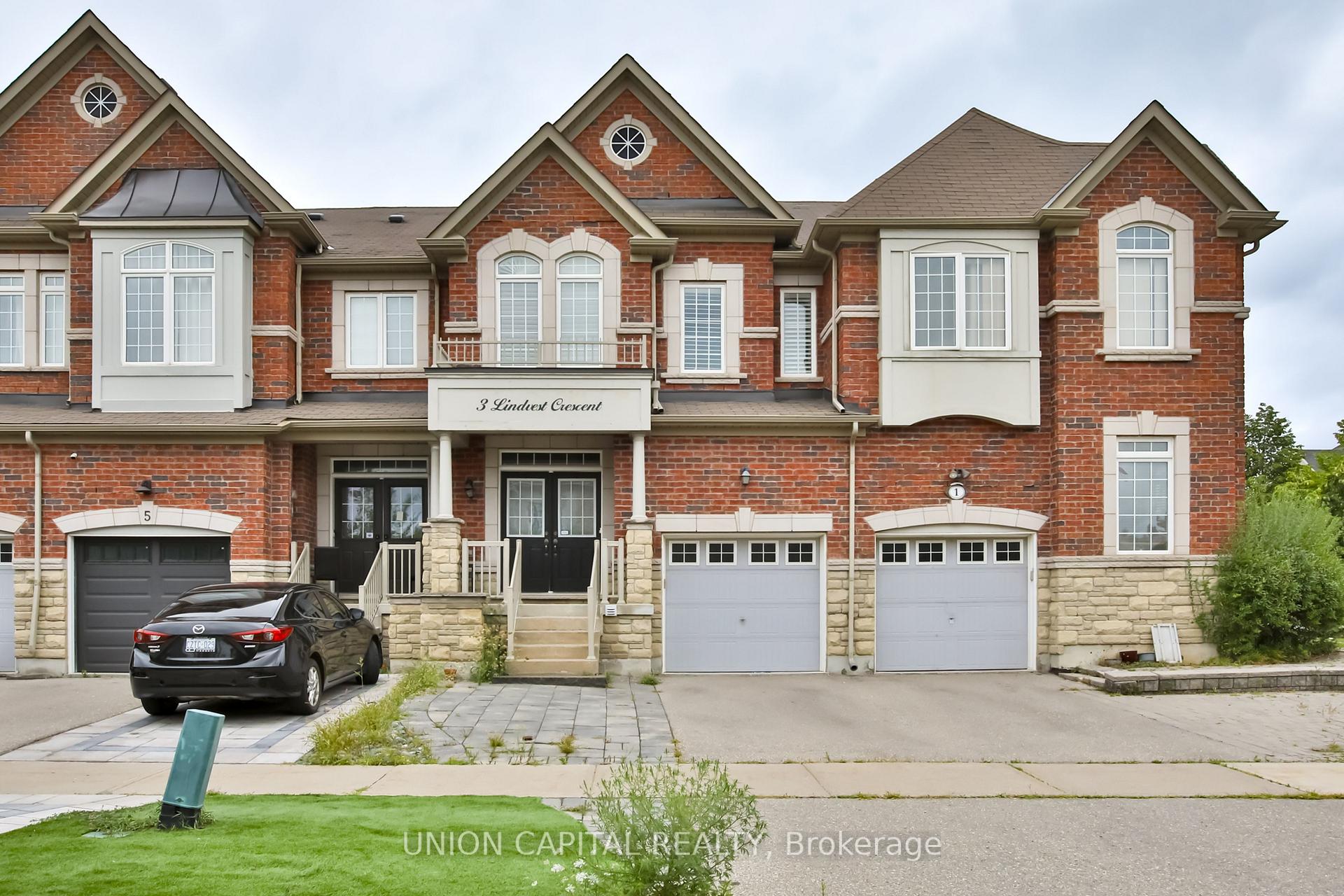 Photo 2 of 3 Lindvest Crescent, Vaughan, Patterson — HOMEH