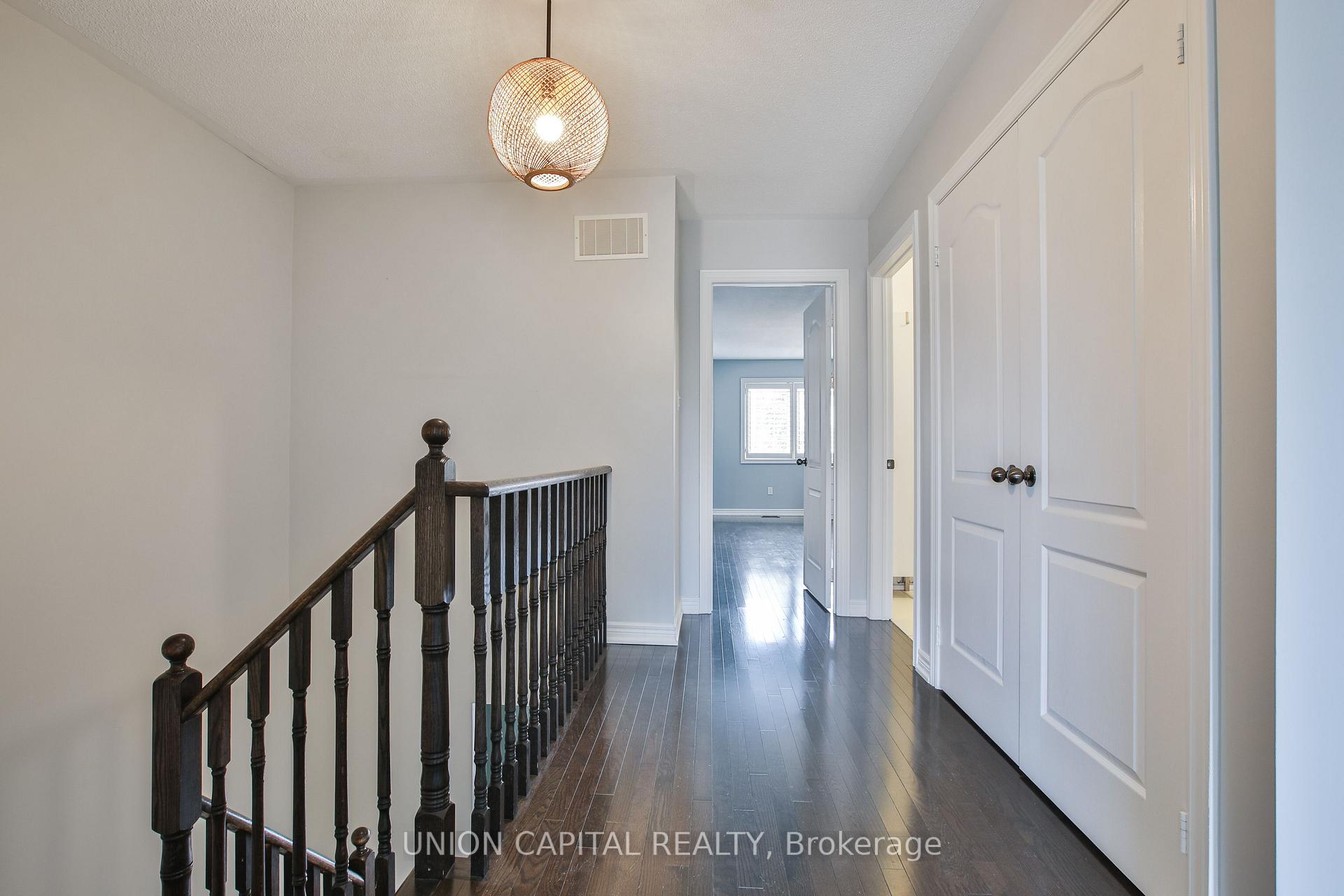 Photo 15 of 3 Lindvest Crescent, Vaughan, Patterson — HOMEH