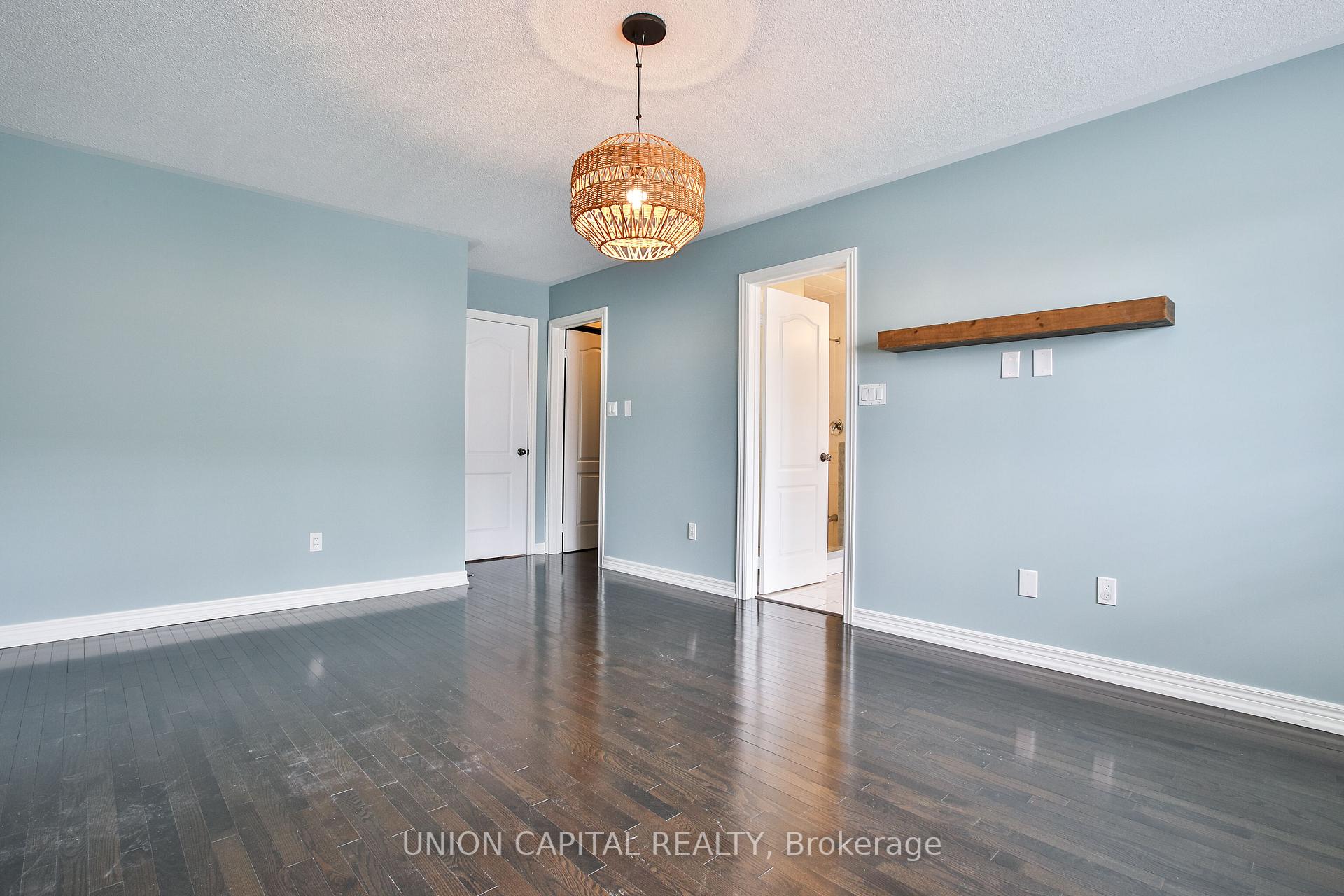 Photo 18 of 3 Lindvest Crescent, Vaughan, Patterson — HOMEH