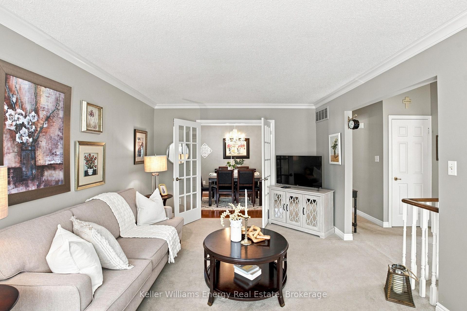 Photo 10 of 30 Alderbrook Drive, Clarington, Courtice — HOMEH