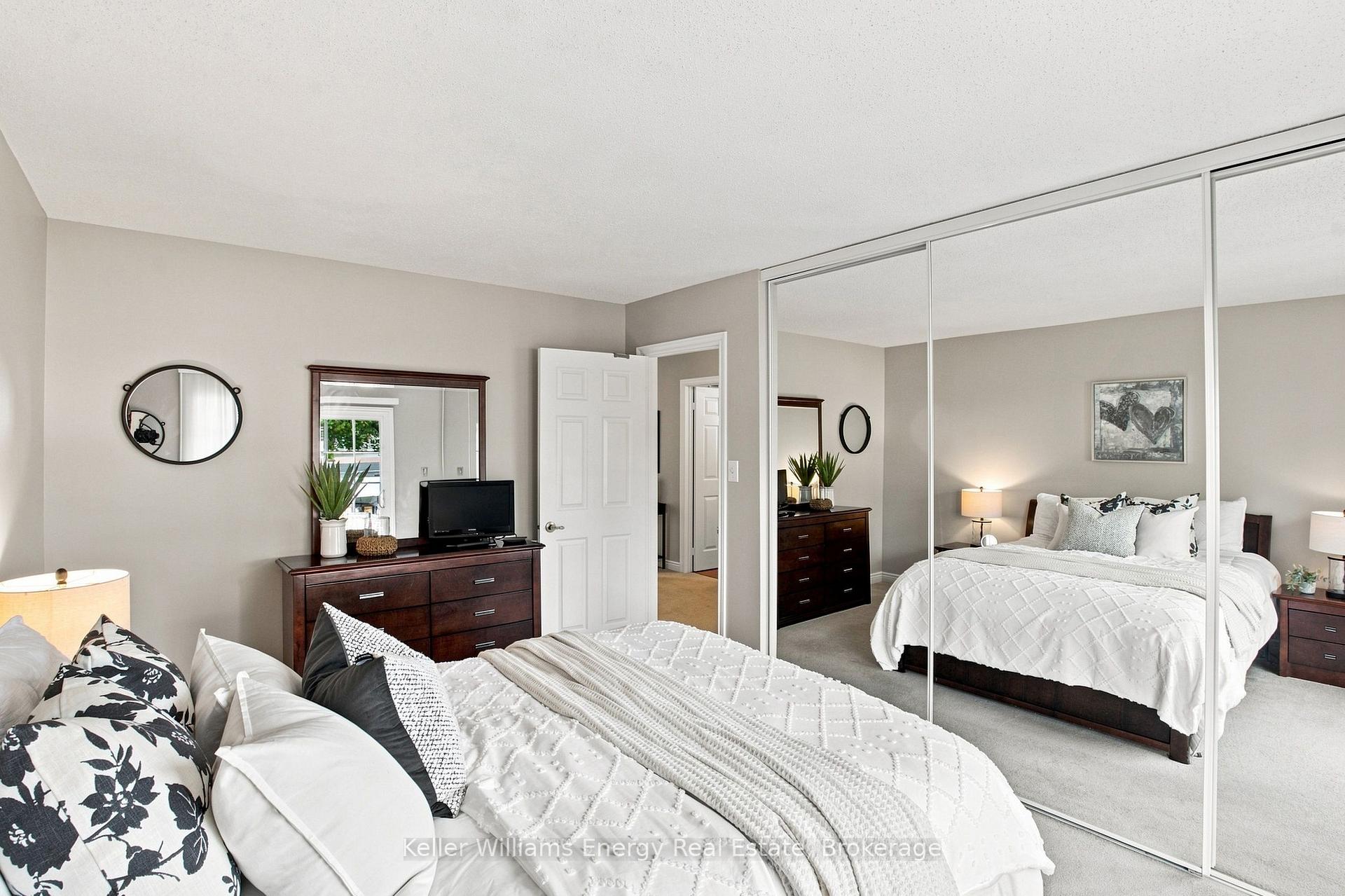 Photo 22 of 30 Alderbrook Drive, Clarington, Courtice — HOMEH