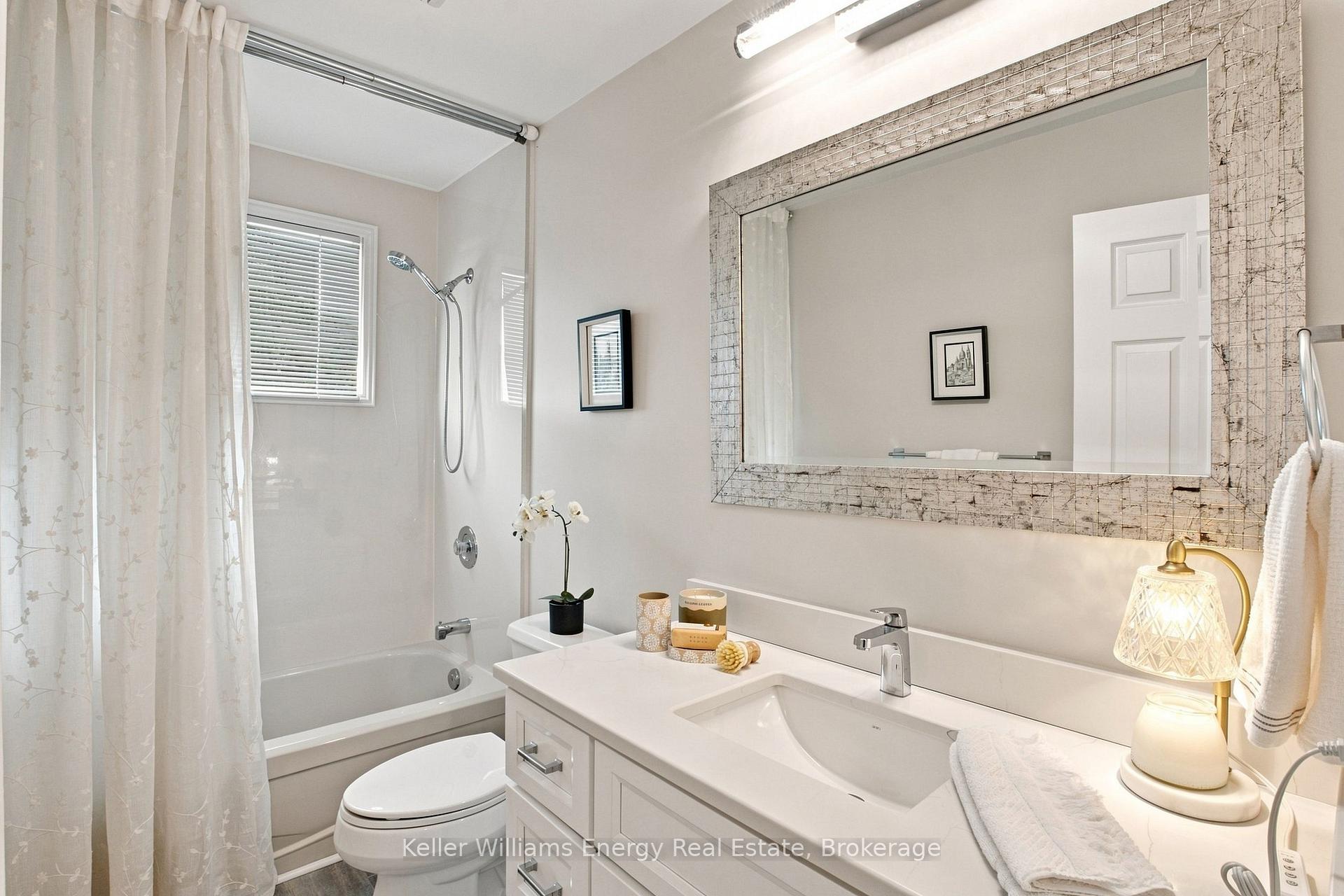 Photo 24 of 30 Alderbrook Drive, Clarington, Courtice — HOMEH